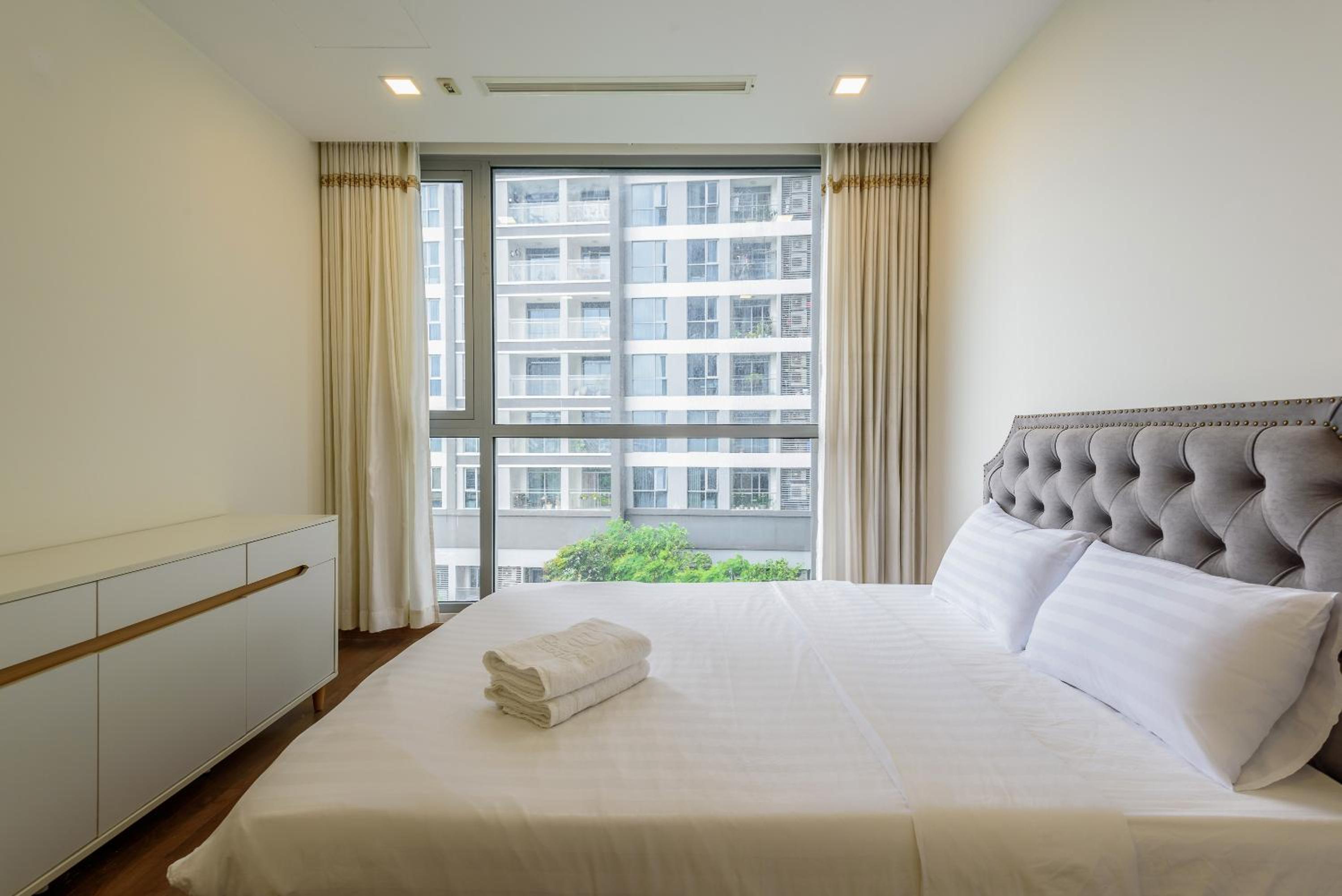 Landmark Vinhomes Christine Apartment