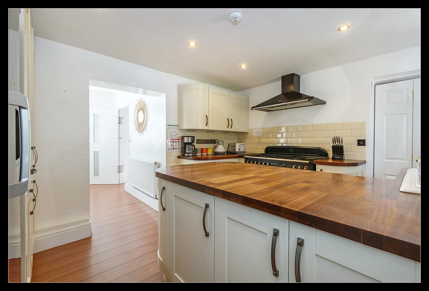 Overcliff Lodge, Mundesley sea view, sleeps 22