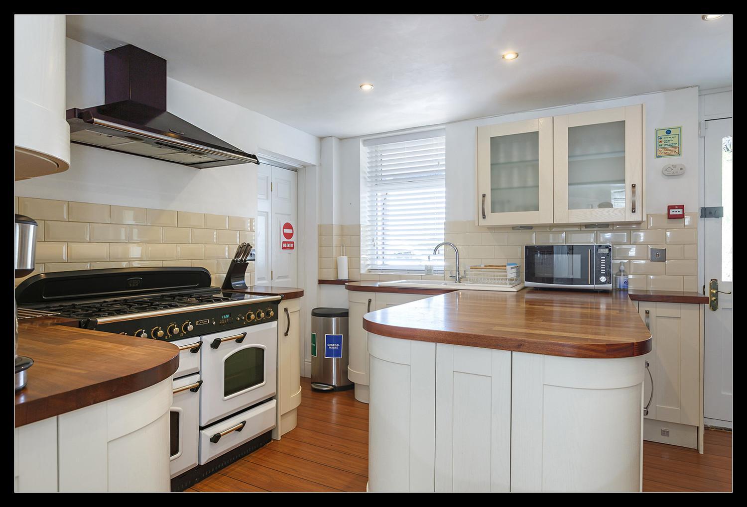 Overcliff Lodge, Mundesley sea view, sleeps 22