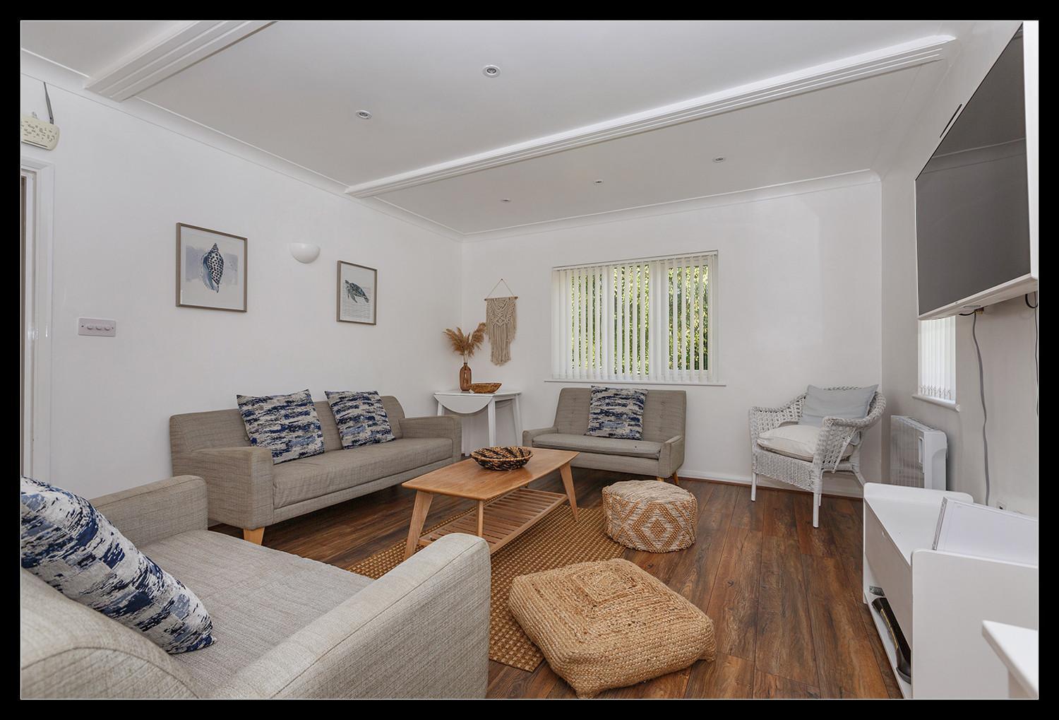 Overcliff Lodge, Mundesley sea view, sleeps 22