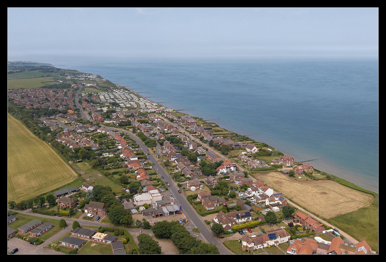 Overcliff Lodge, Mundesley sea view, sleeps 22