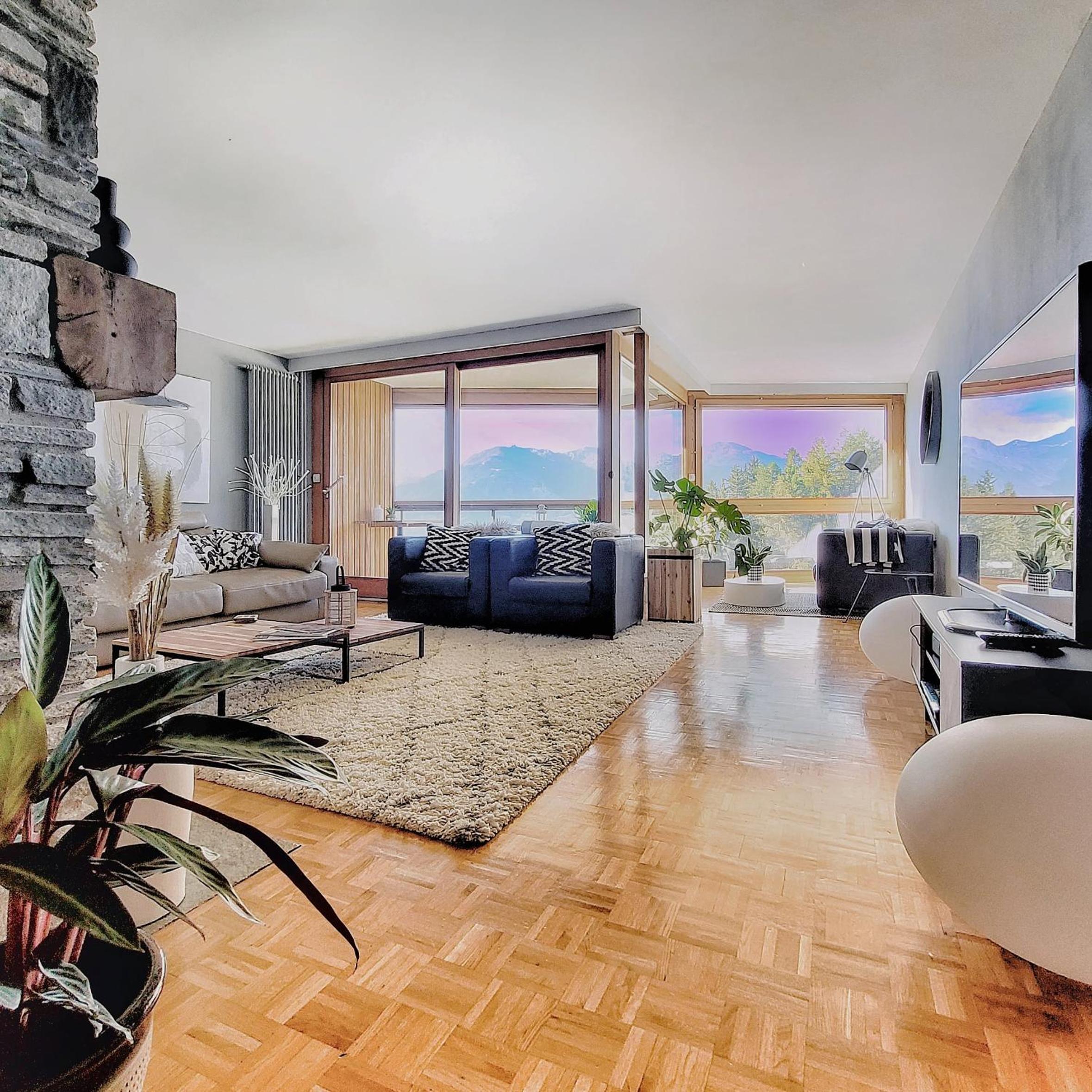 L'AvantGardiste, Spacious 6 bedrooms duplex, panoramic view