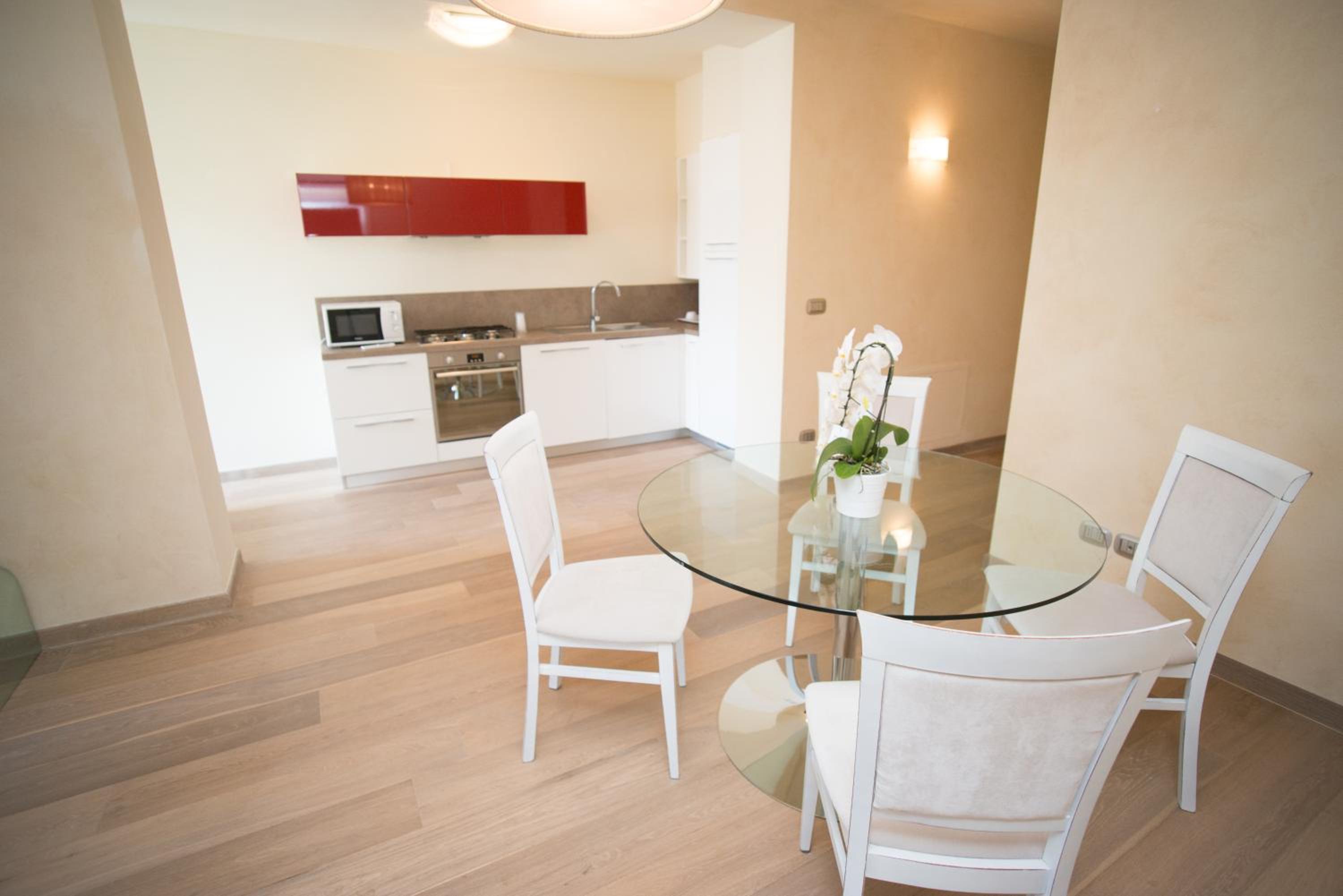 Lazise Boutique Apartment Lago e Relax view 3