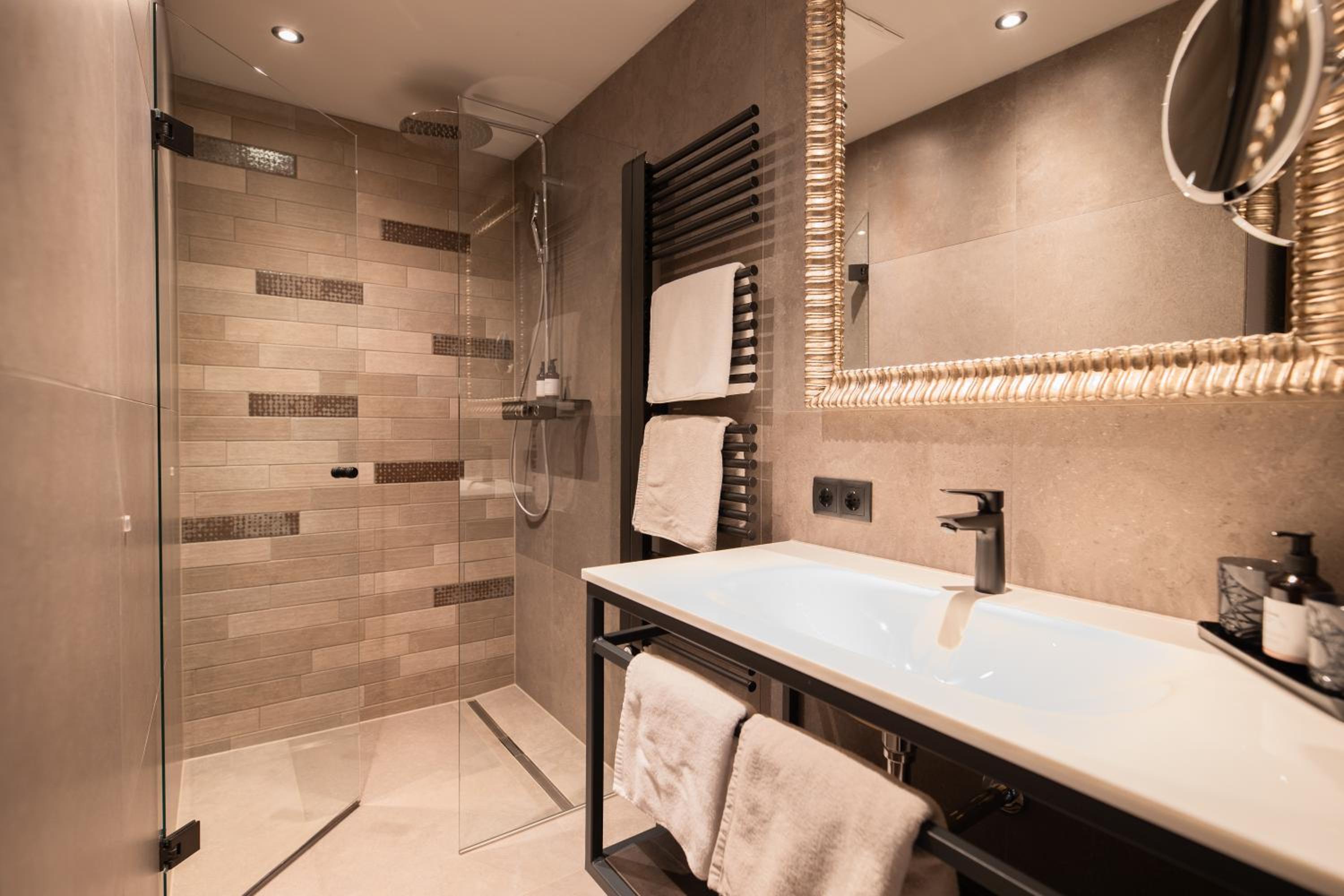 Luxury Apart Sailers