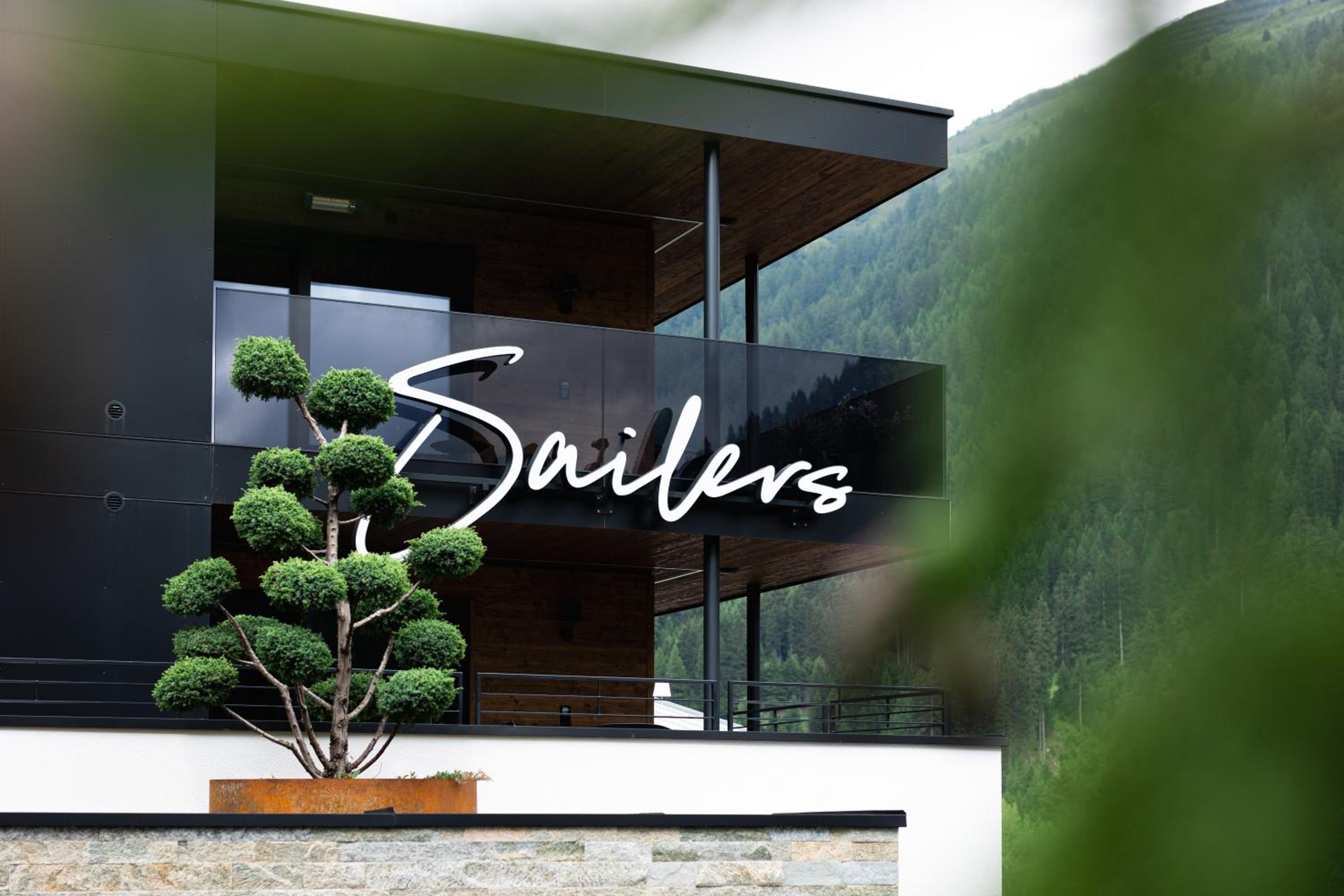 Luxury Apart Sailers