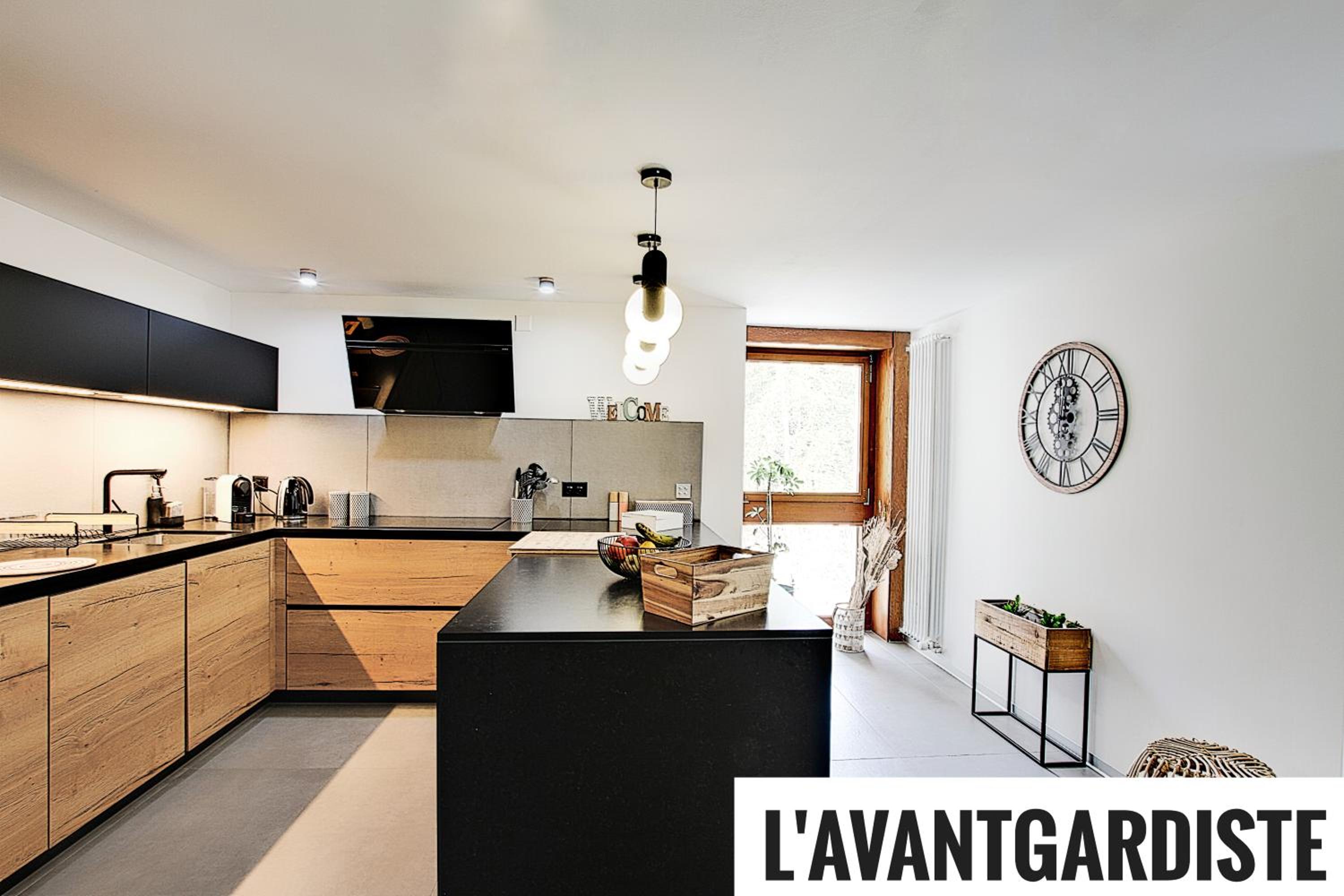 L'AvantGardiste, Spacious 6 bedrooms duplex, panoramic view
