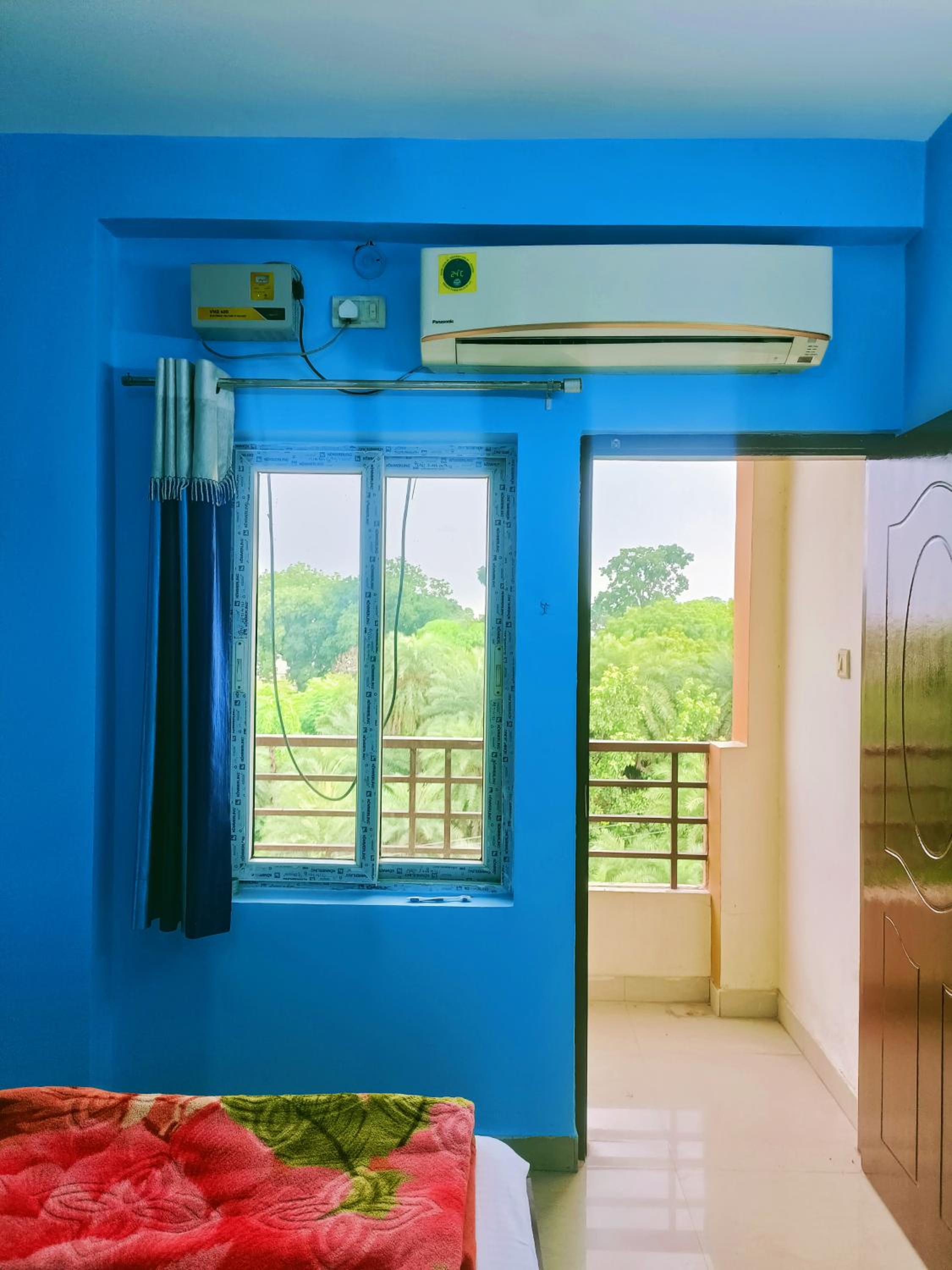 Pretty Garden View Apartment 3BHK Furnished Flat near Kashi Vishwanath Temple