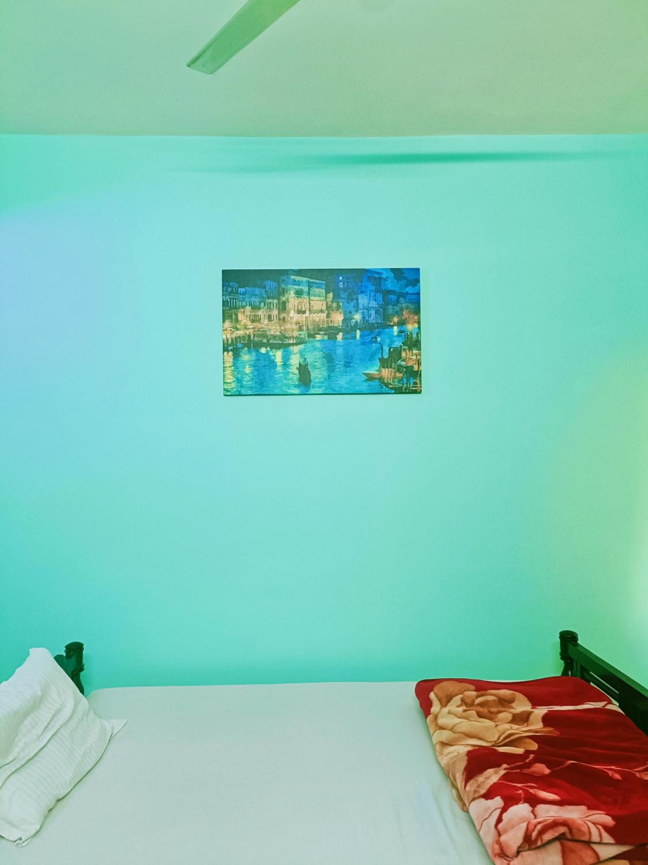 Pretty Garden View Apartment 3BHK Furnished Flat near Kashi Vishwanath Temple