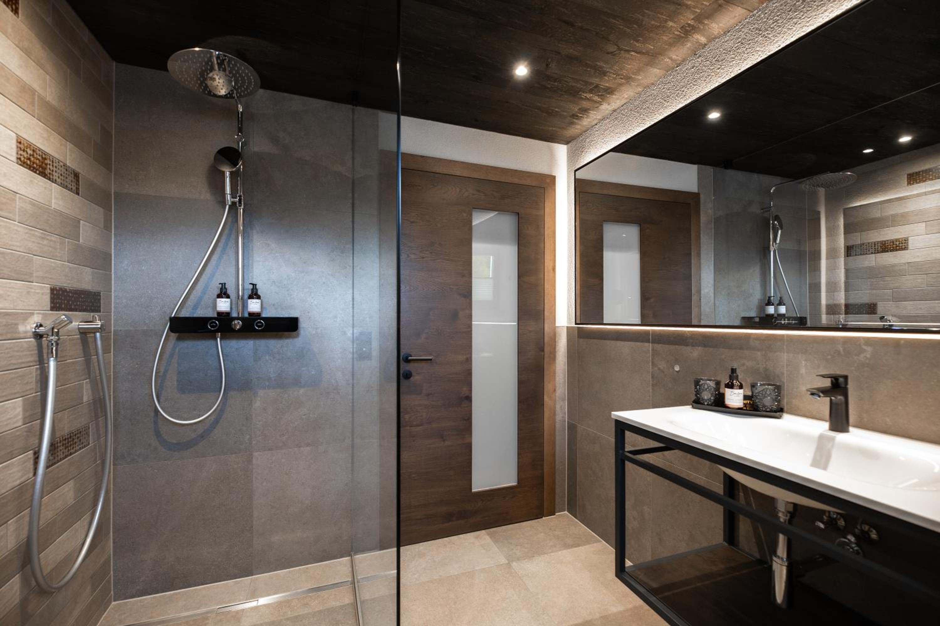 Luxury Apart Sailers