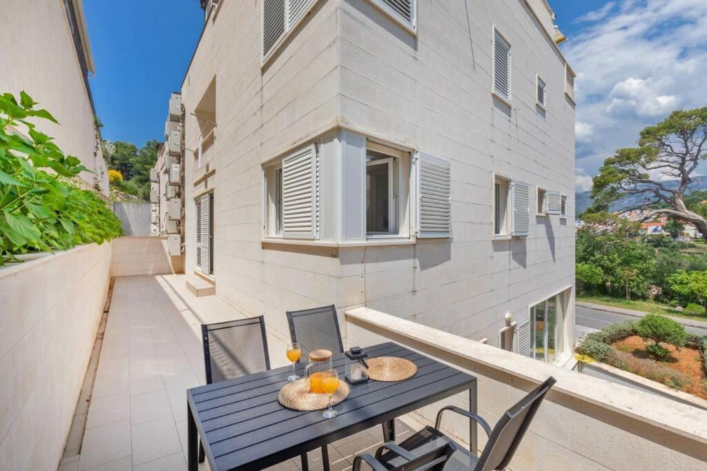 Stylish two bedroom apartment&garage parking place