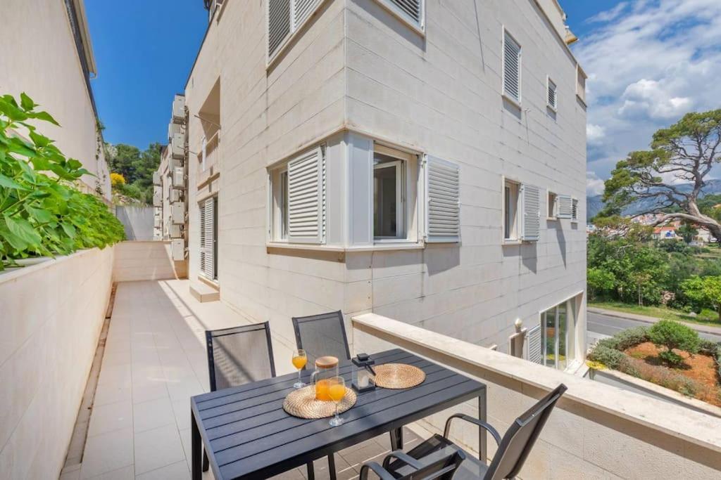 Stylish two bedroom apartment&garage parking place