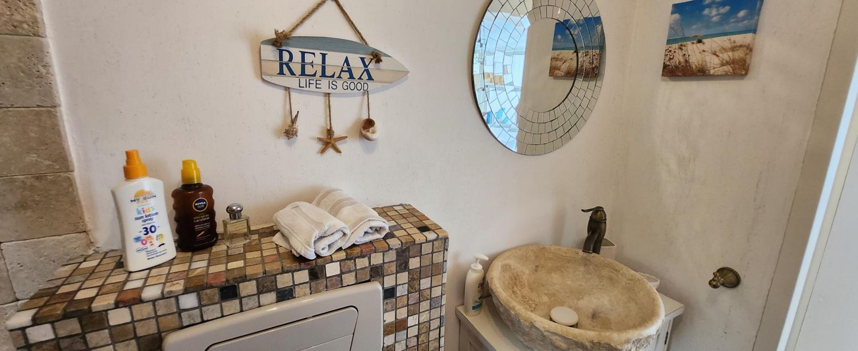 Morii Lake Private Pool Villa en Bucharest — bathroom