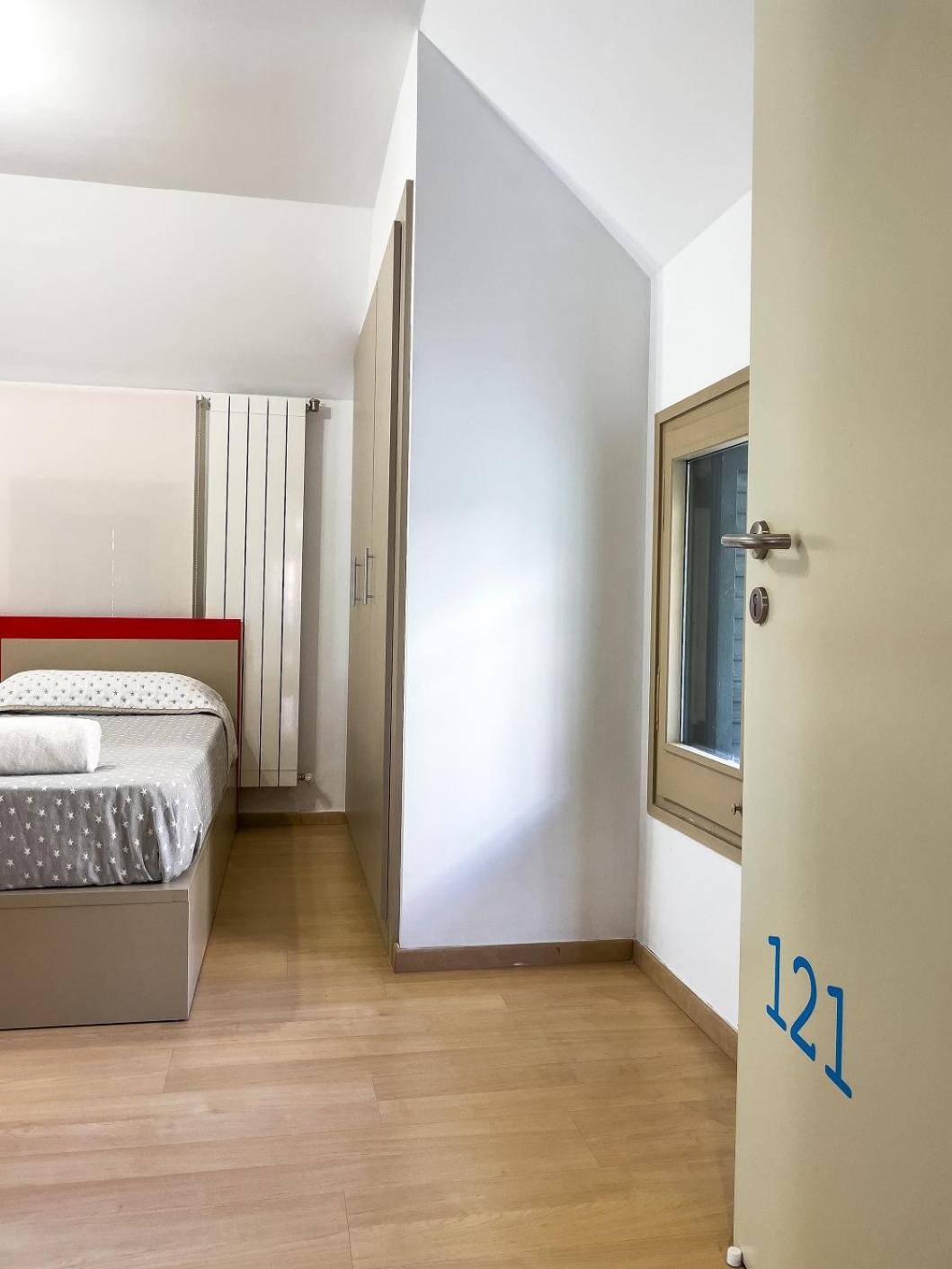Leevin Stay Hostel