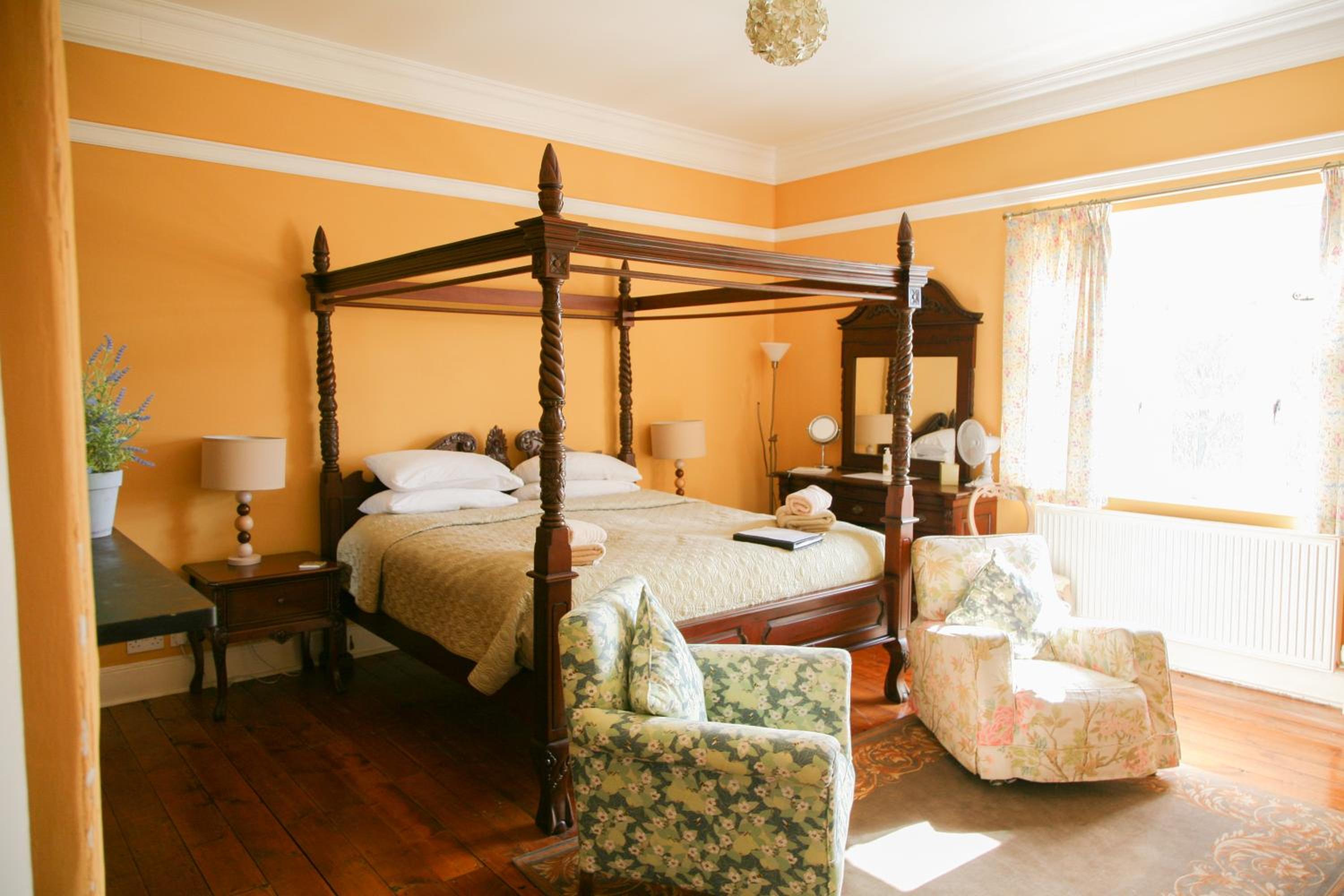 Huntlands Farm Bed & Breakfast
