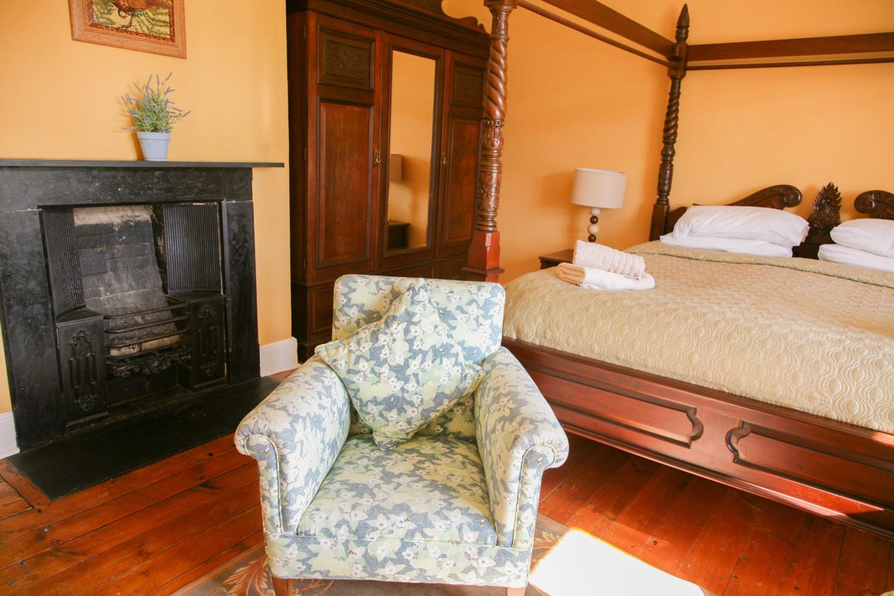 Huntlands Farm Bed & Breakfast