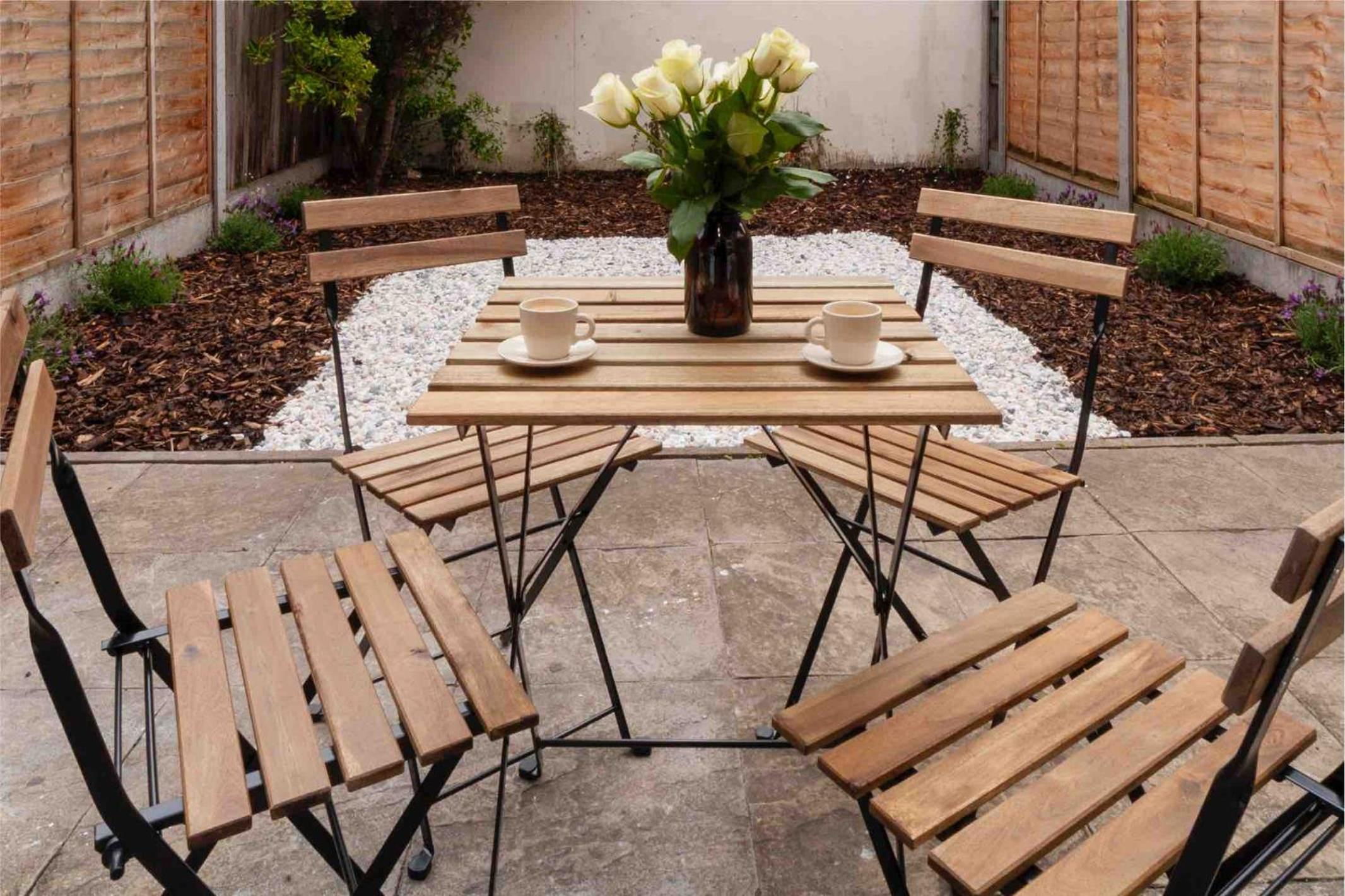 Arte Stays Serviced Houses Stratford - 3 Bedrooms 2 Bathrooms Houses London, Stratford, Maryland, Free Parking, Garden, Weekly or Monthly Stays - up to 8 g