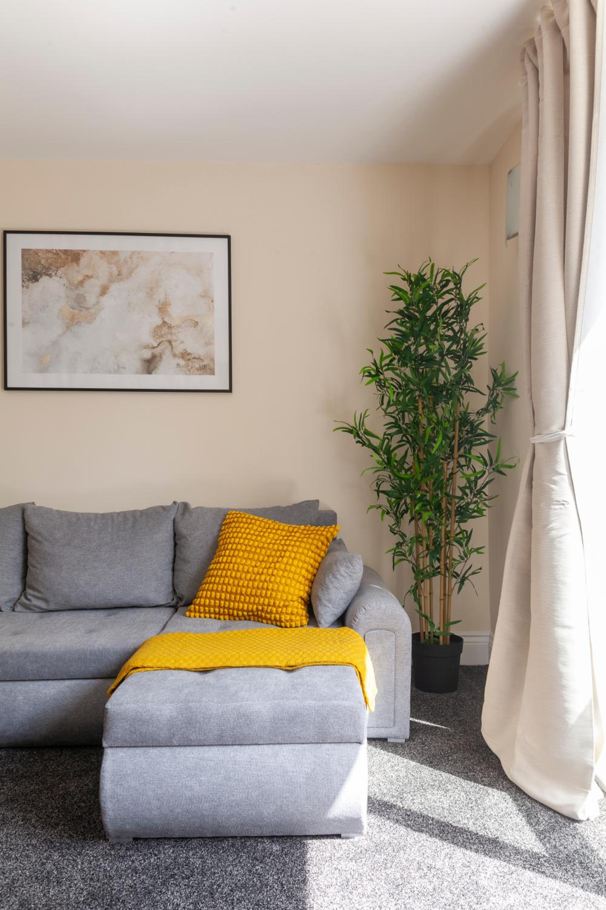 Arte Stays Serviced Houses Stratford - 3 Bedrooms 2 Bathrooms Houses London, Stratford, Maryland, Free Parking, Garden, Weekly or Monthly Stays - up to 8 g