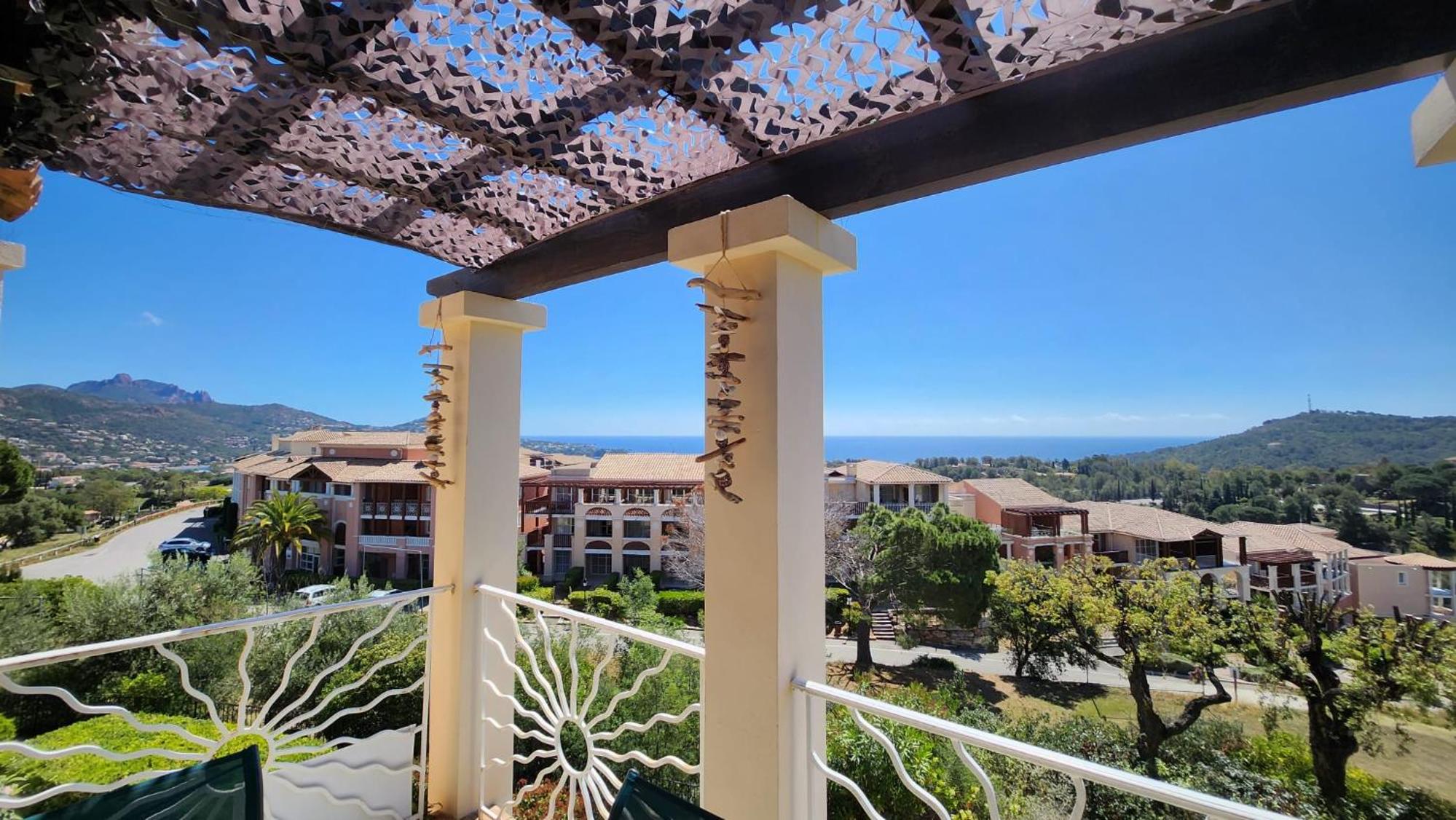 Hotel Vue exceptionnelle sur la mer et le Cap Estérel - Image 1