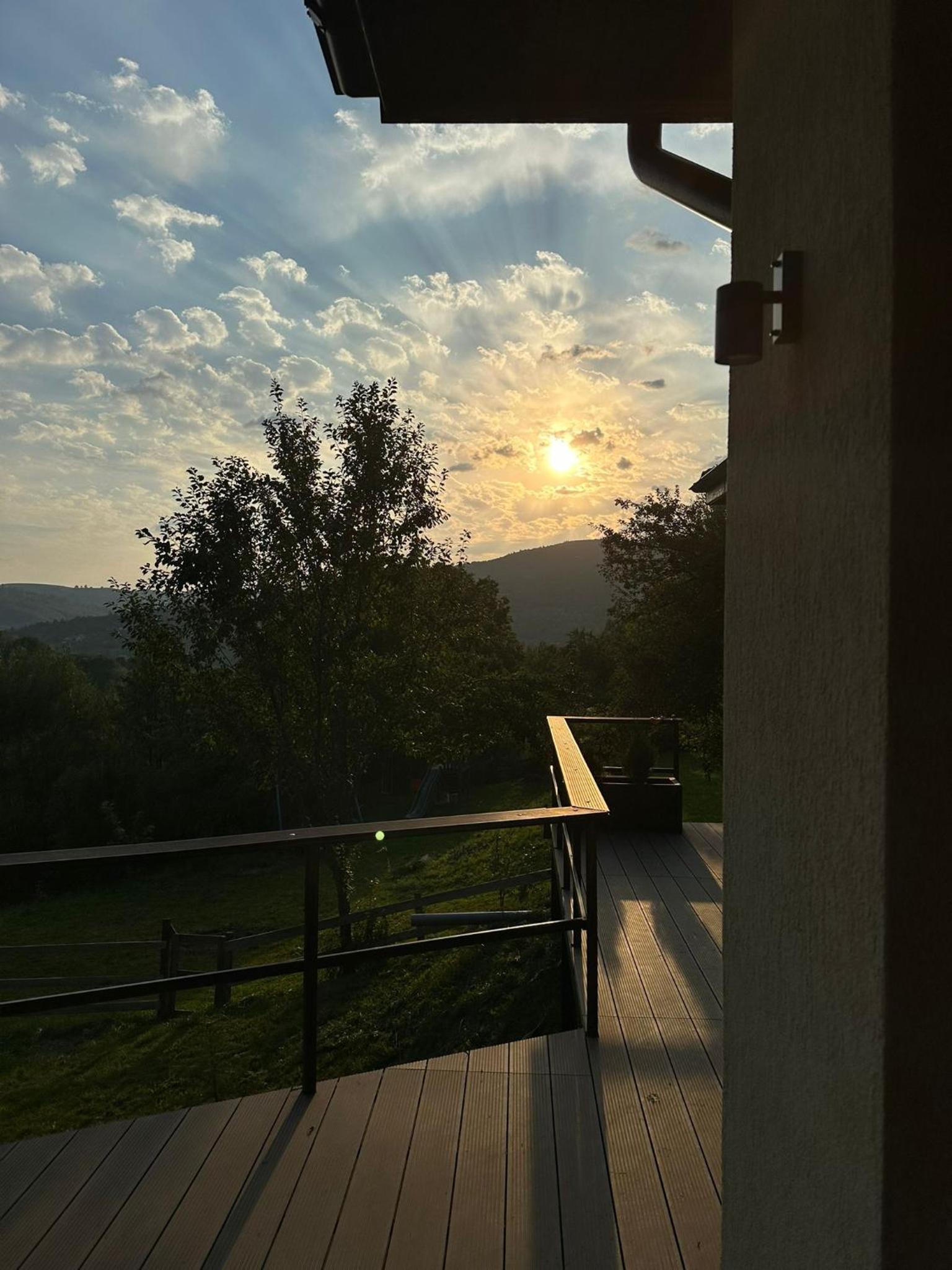 Forest House Doftana