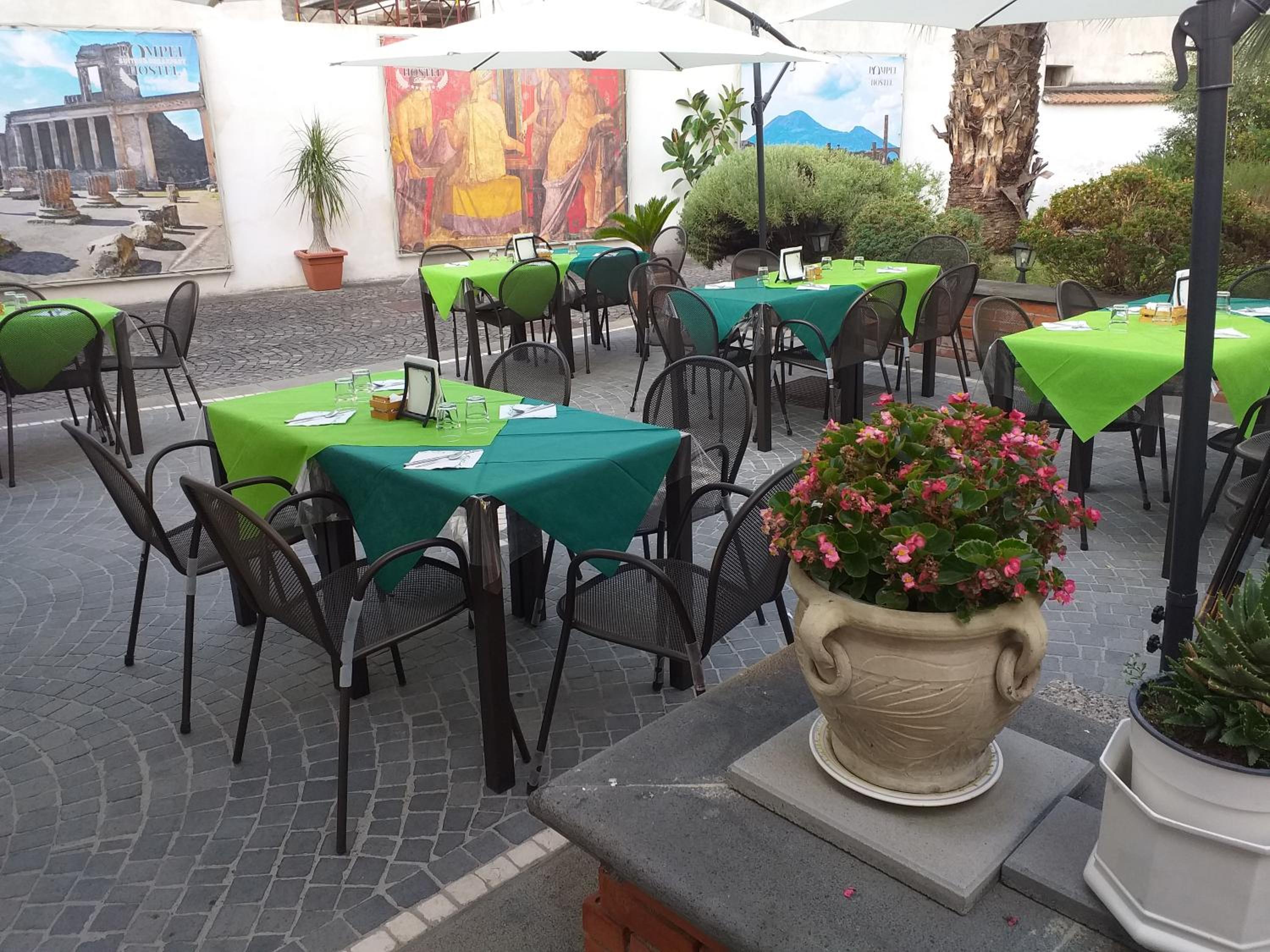Pompei Hostel Deluxe