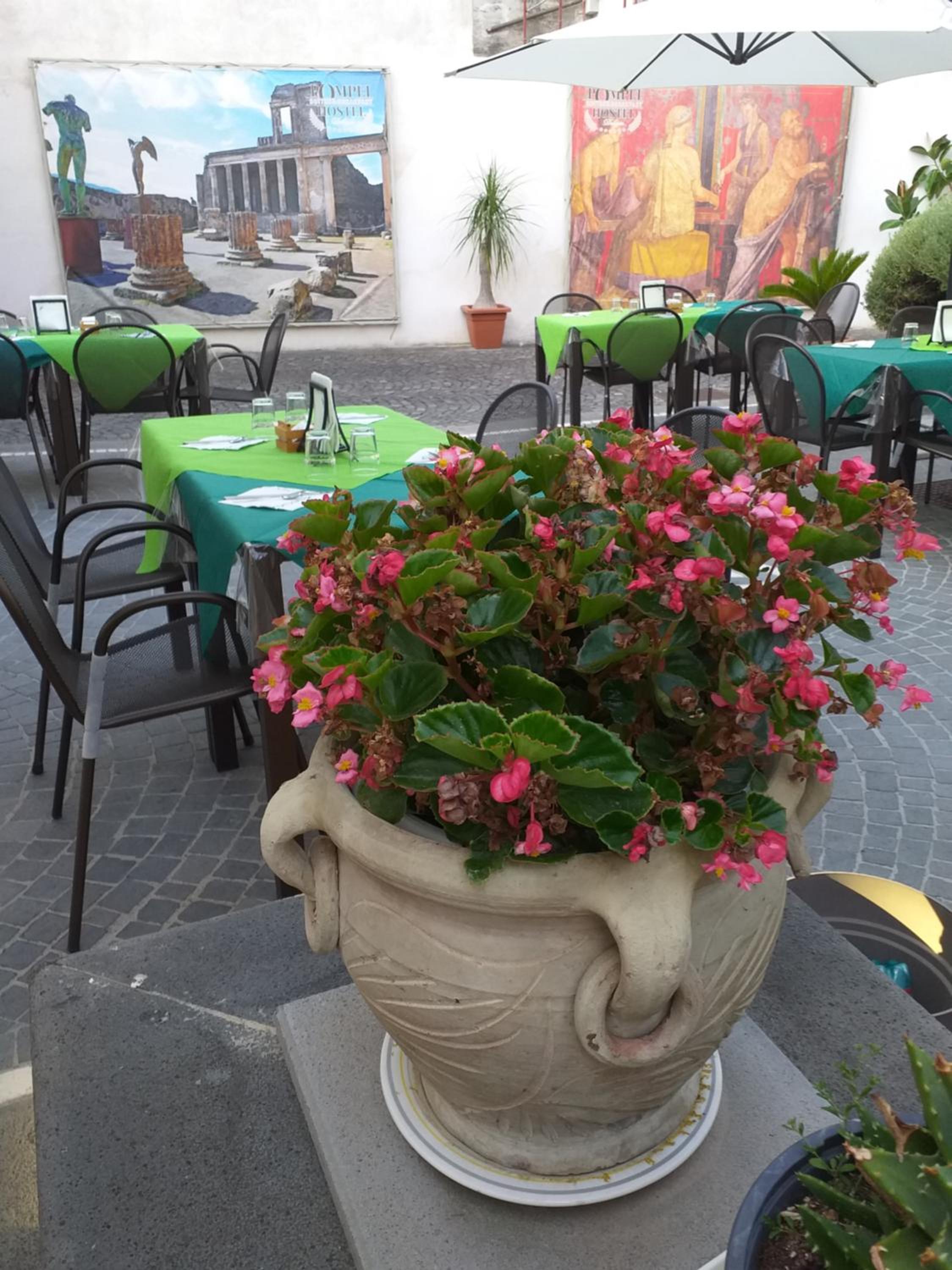 Pompei Hostel Deluxe