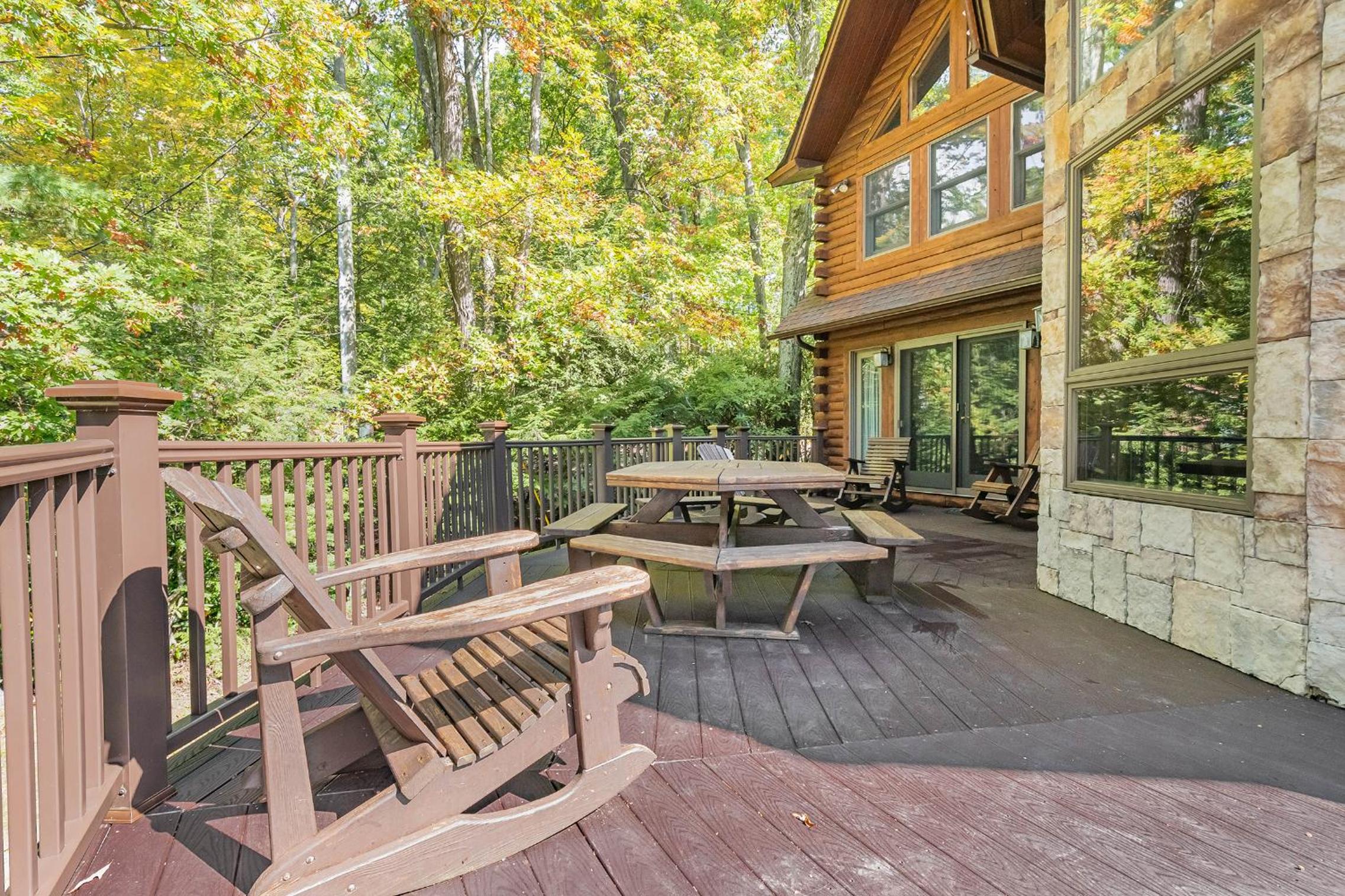 Grand Chestnut Lodge view 5