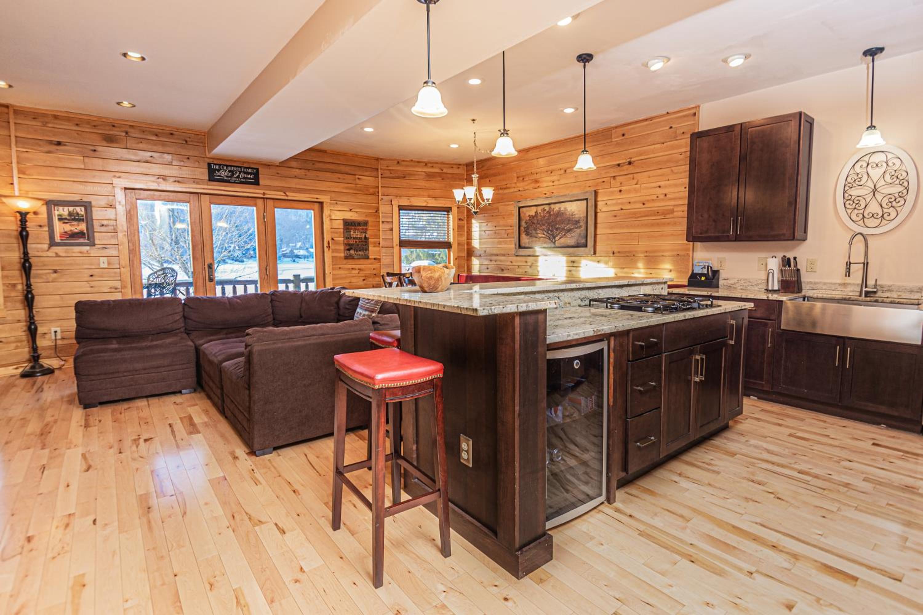 Cedar Shores Villa 03 view 4