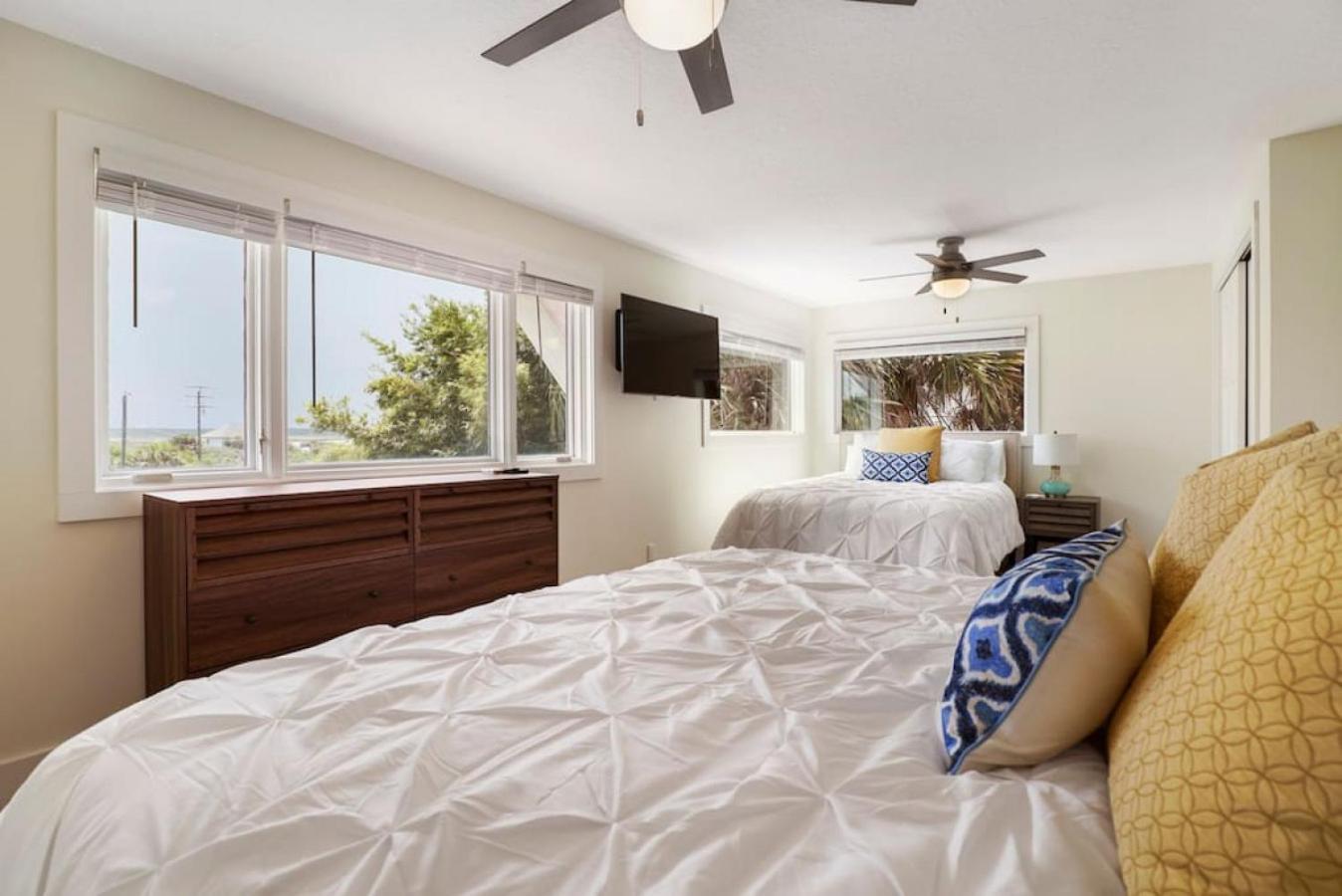 Crescent Lookout Oceanfront with panoramic views