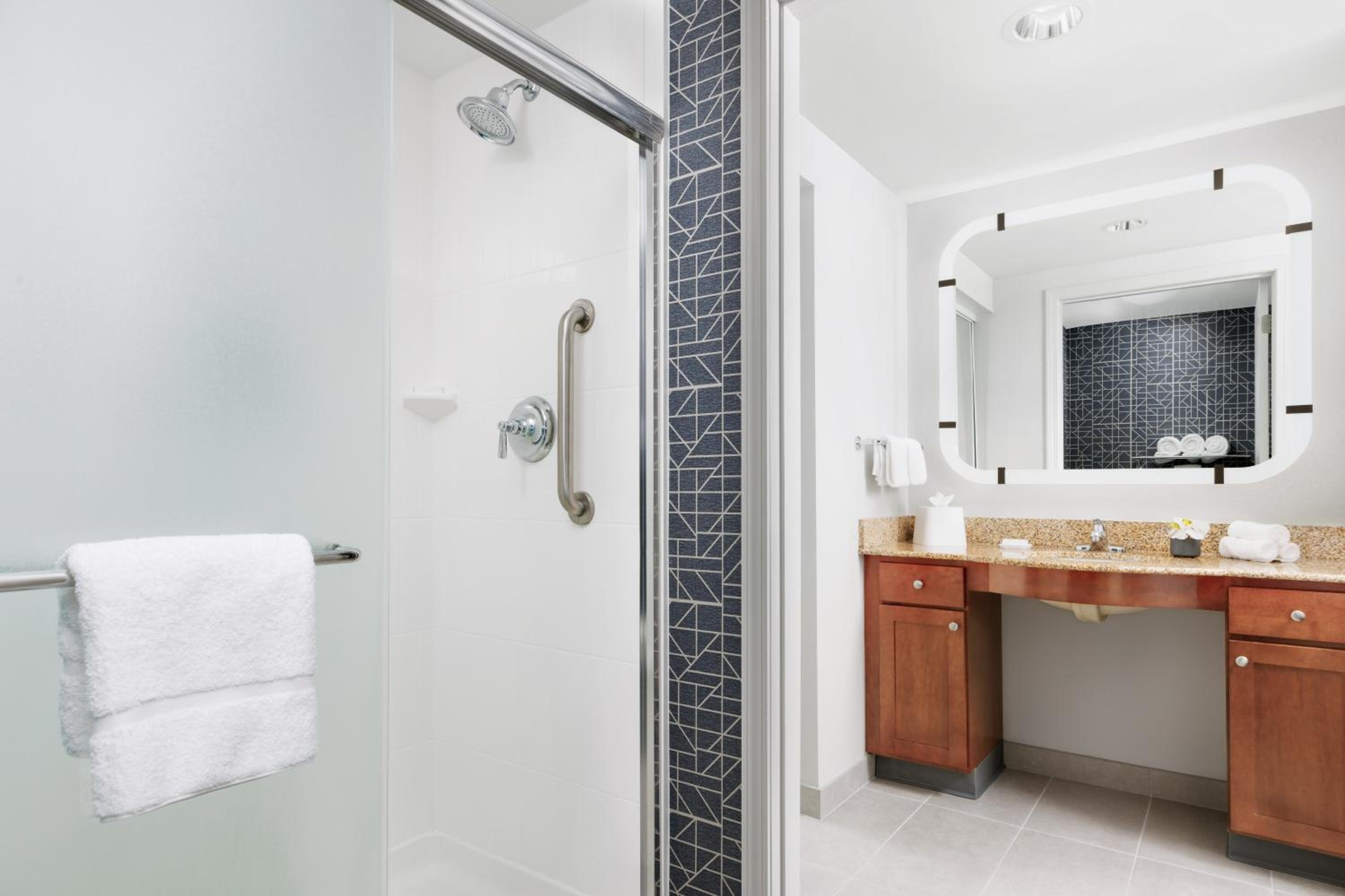 Portsmouth Vacations - Homewood Suites by Hilton Portsmouth - Property Image 40