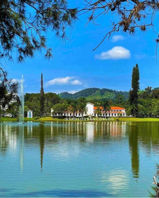Flat lindo com piscina e linda vista da cidade