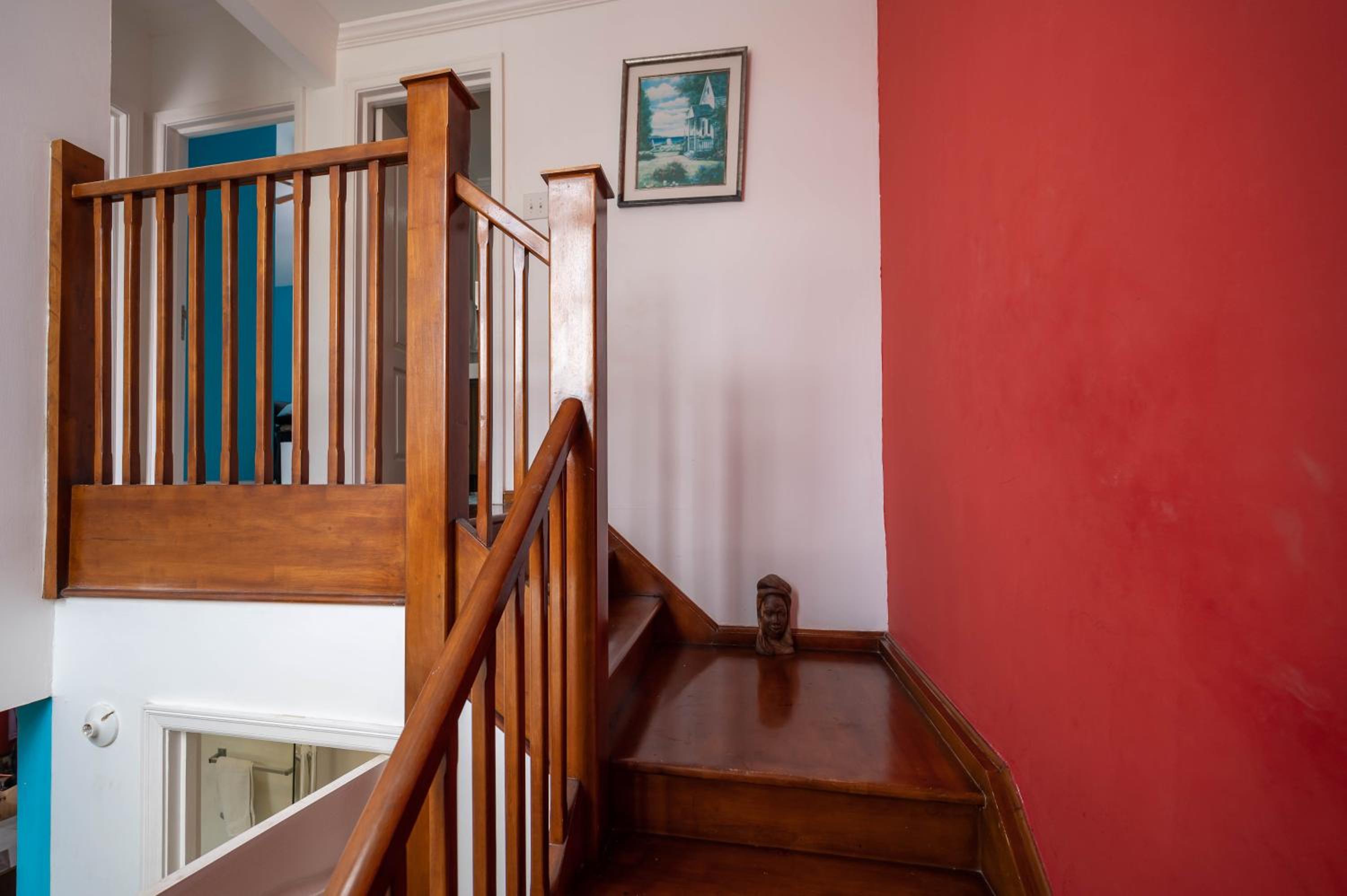 JAG Guesthouse- Little Bay Country Club