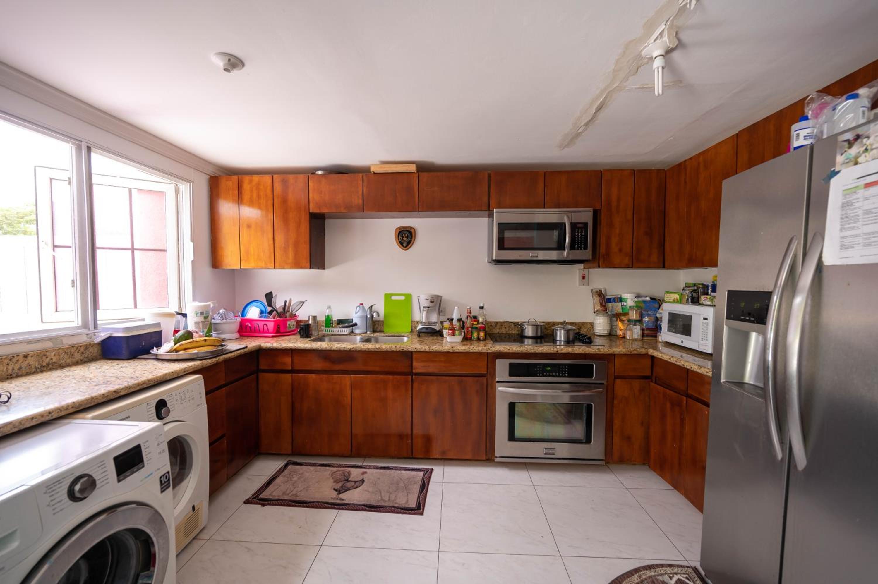 JAG Guesthouse- Little Bay Country Club