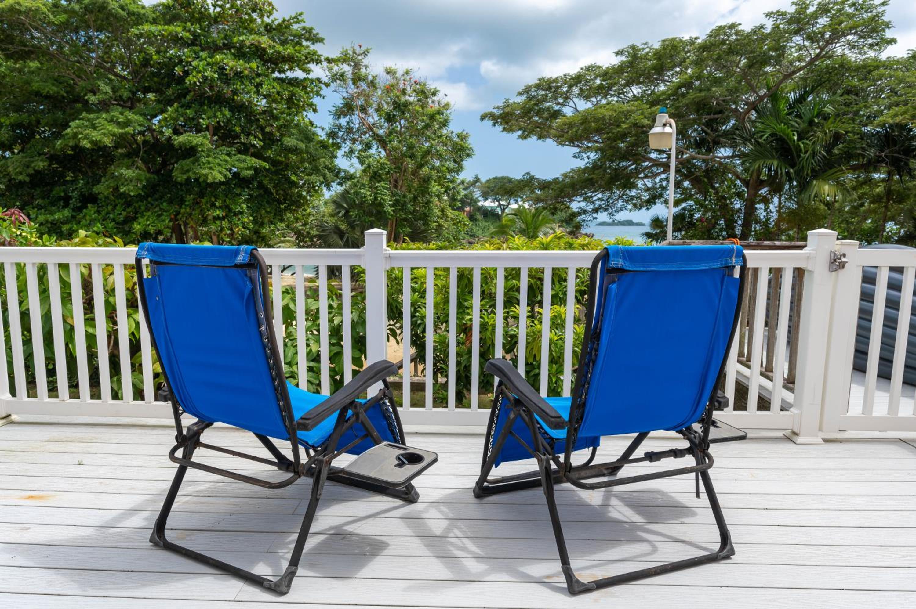 JAG Guesthouse- Little Bay Country Club