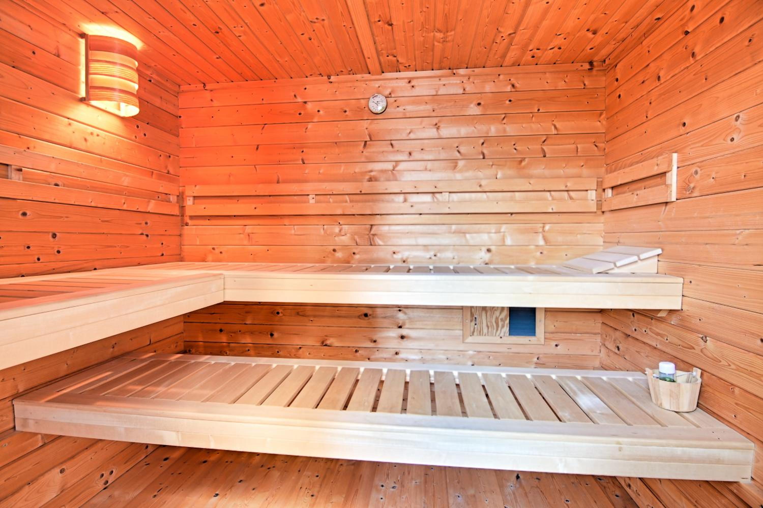 Gemütliche 2.5 Zimmer Wohnung mit privater Sauna