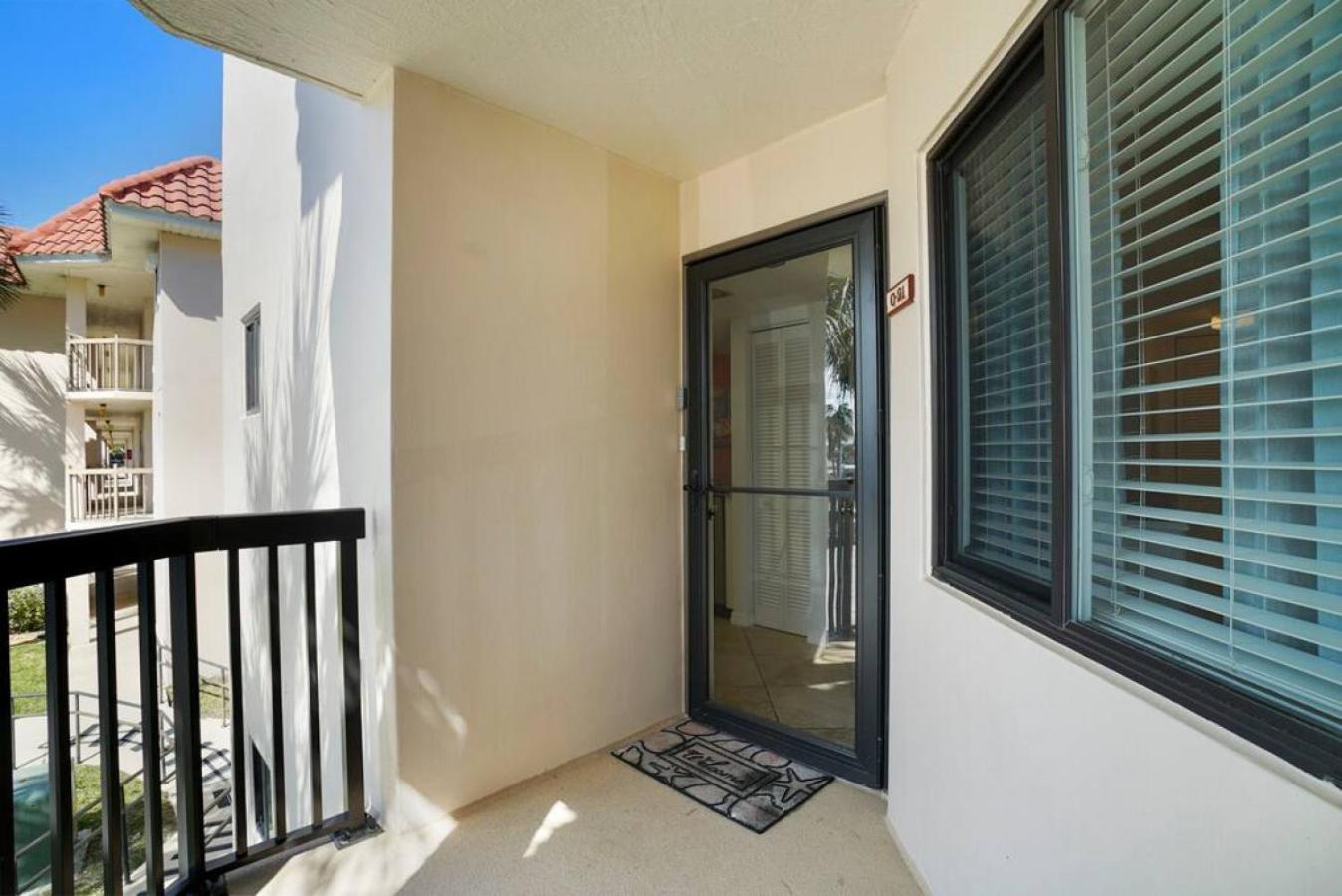 Oasis 21 Oceanfront with Pool view 4