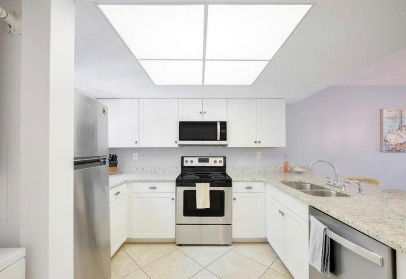 Oasis 21 Oceanfront with Pool view 5