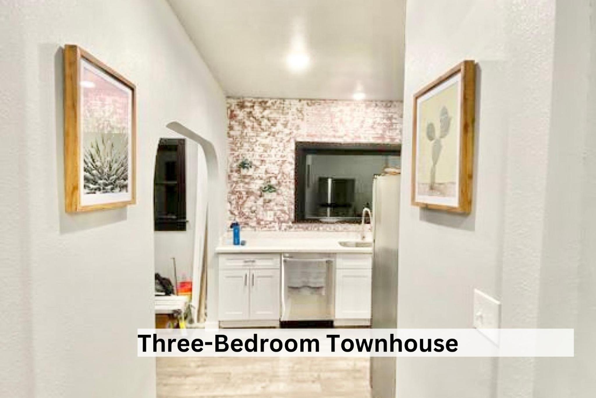 Boutique Apartment in Historic Downtown Albany, photo 12