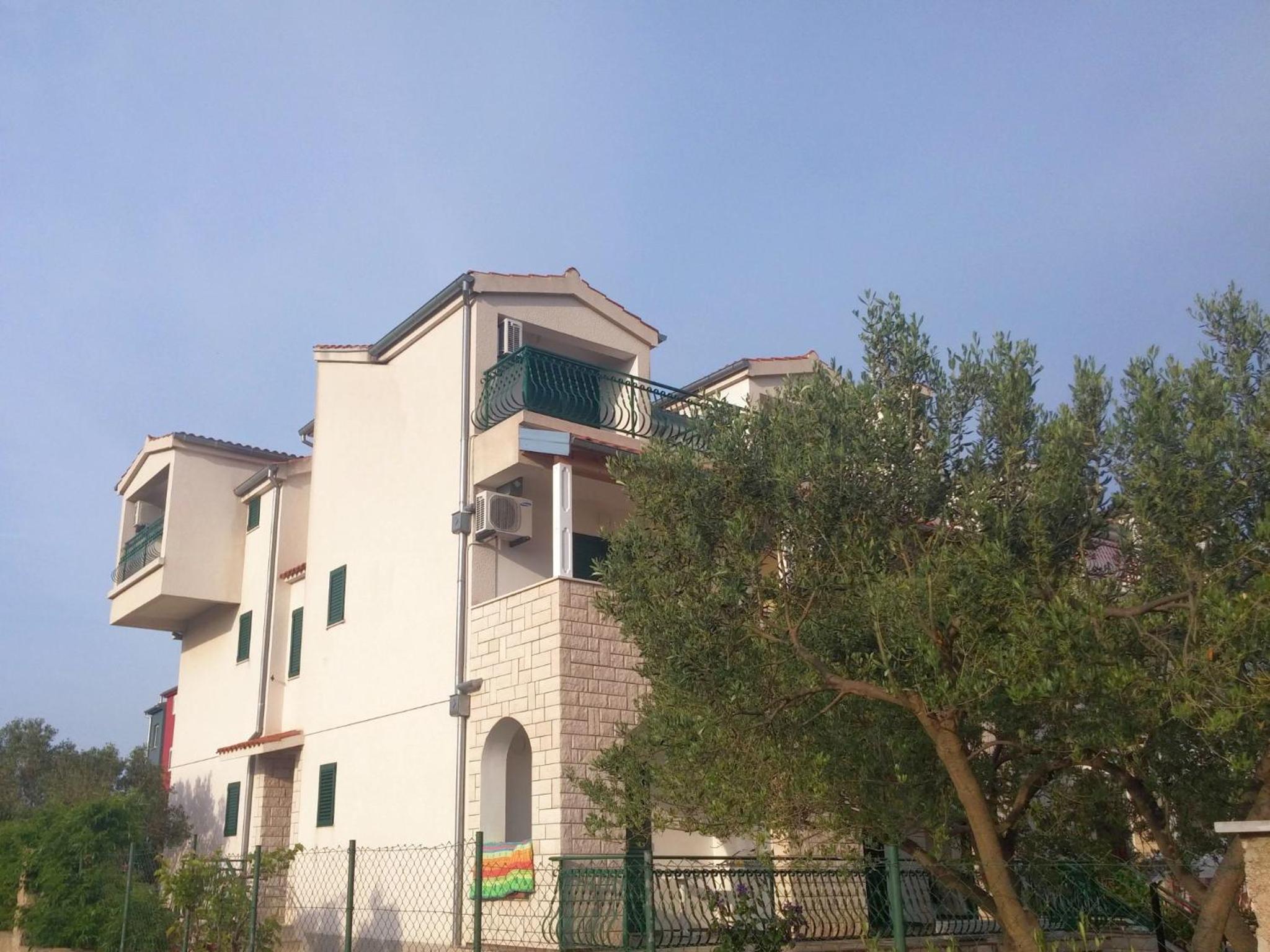 Apartments and Rooms Saric view 2