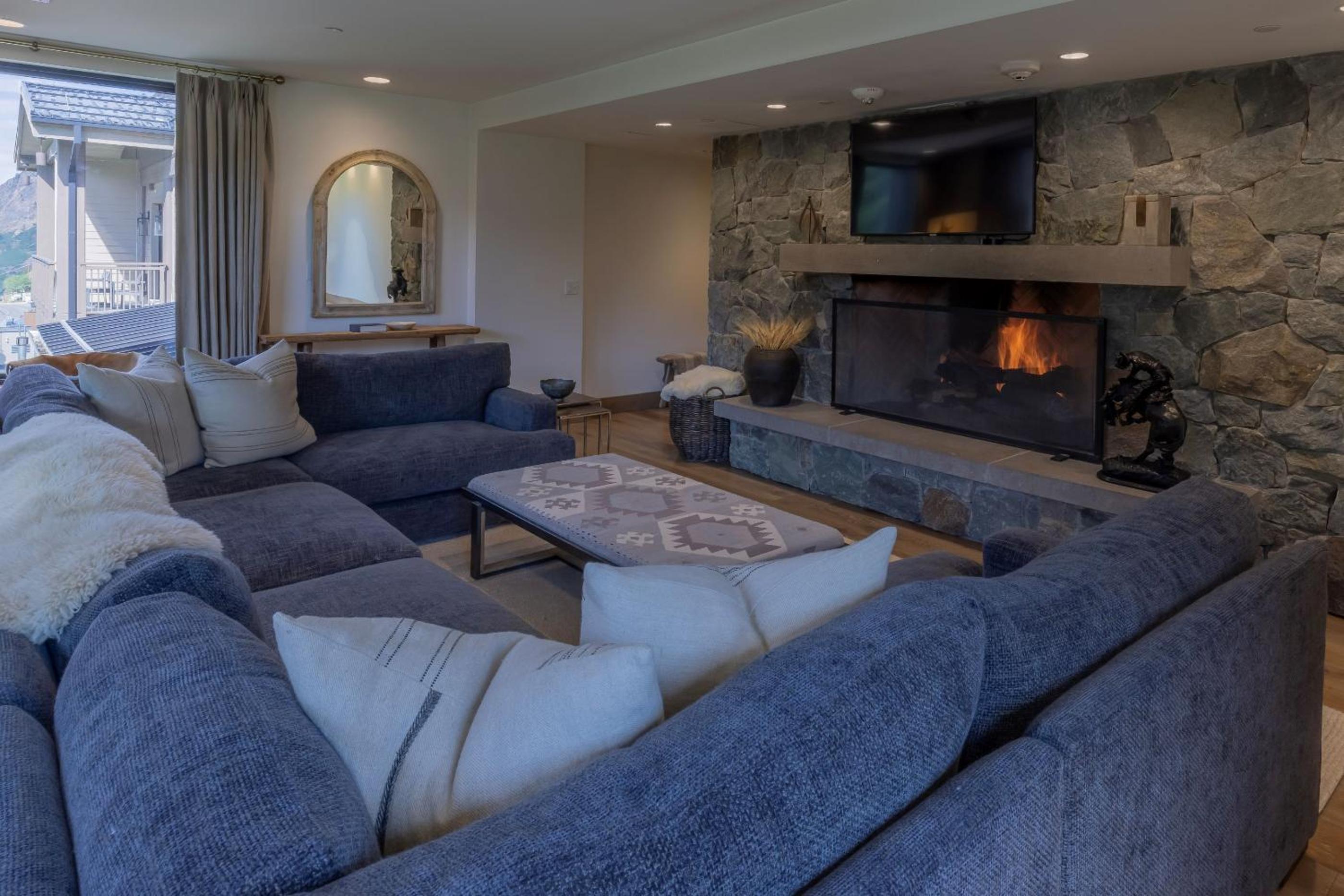 The Snowpine Lodge