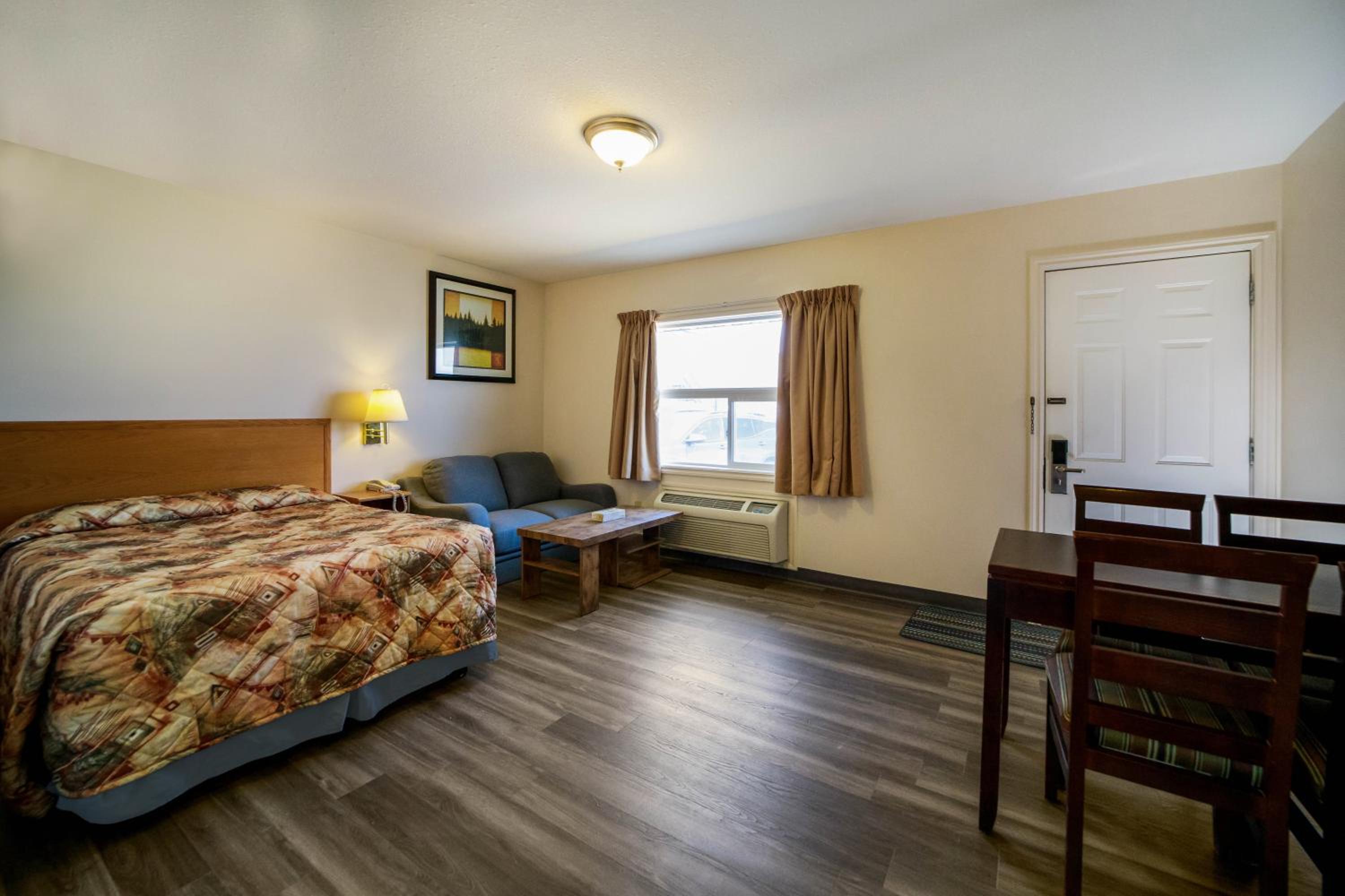 Canadas Best Value Inn Fort St John view 2