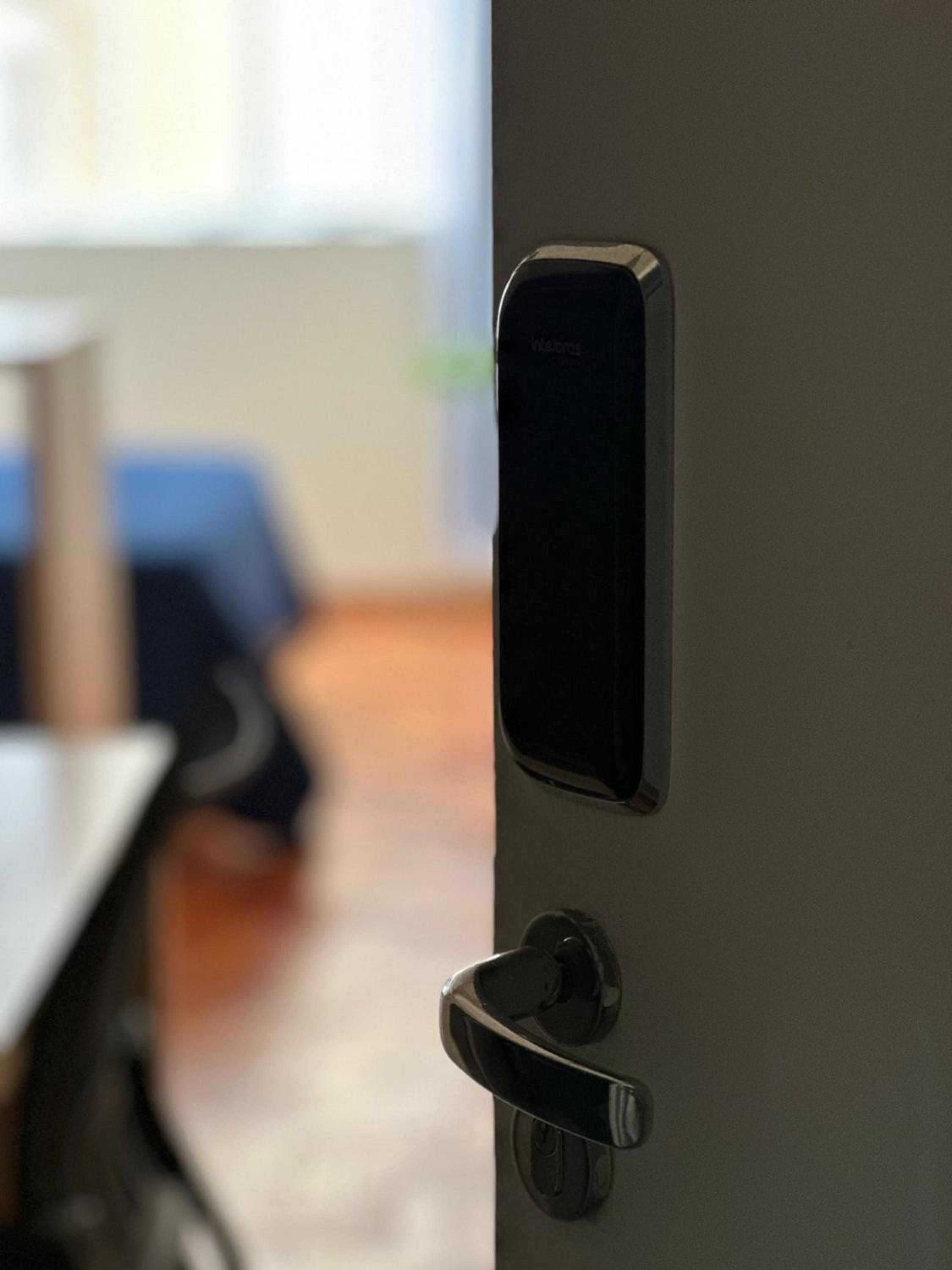 Prédio central com apartamentos reformados