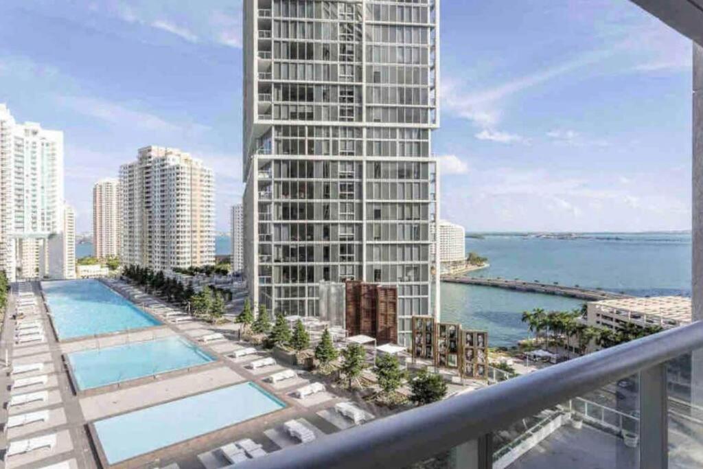 Gorgeous Bay & City view condo in Brickell with Free SPA