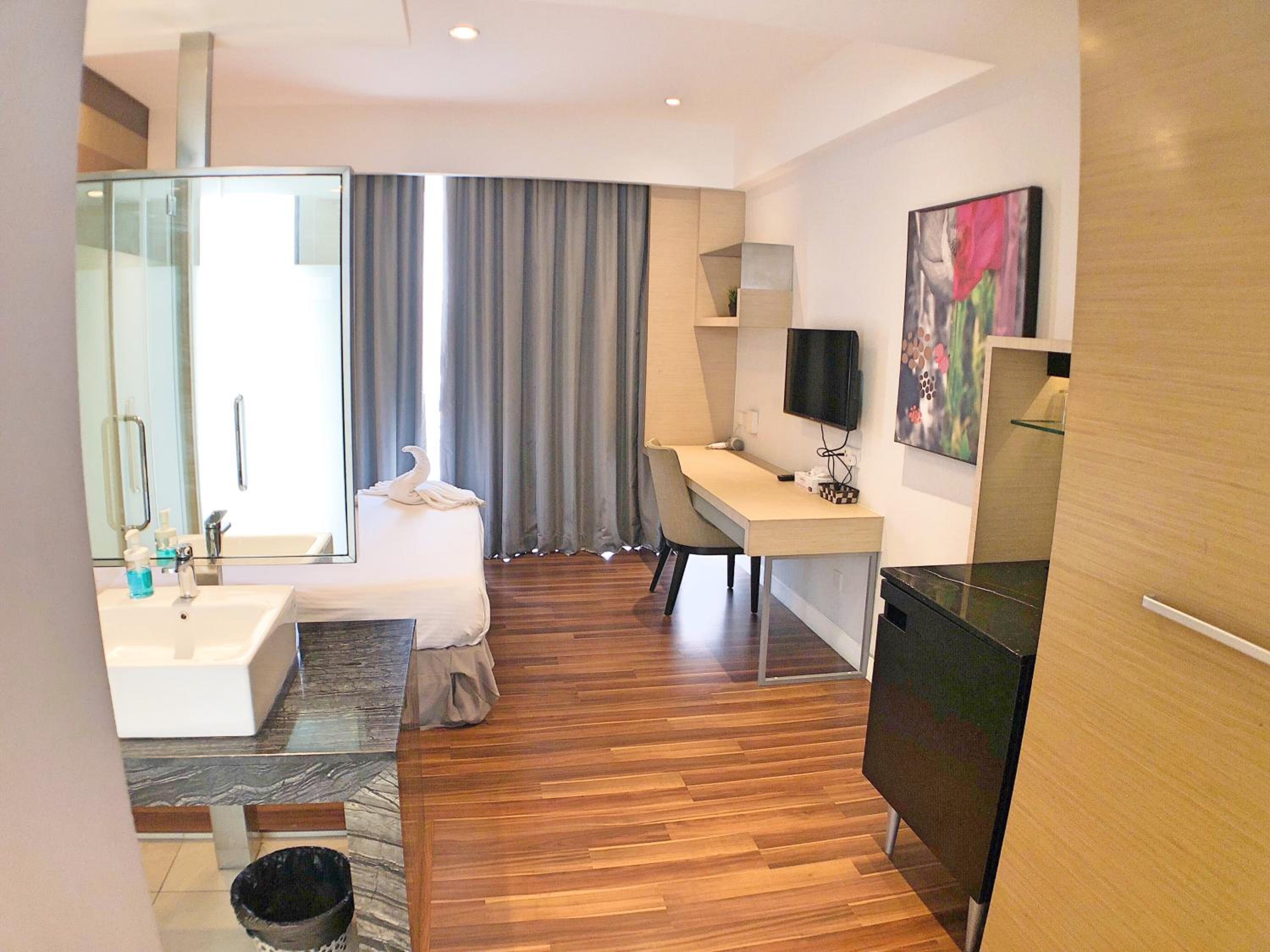 Greystone D' Majestic Place