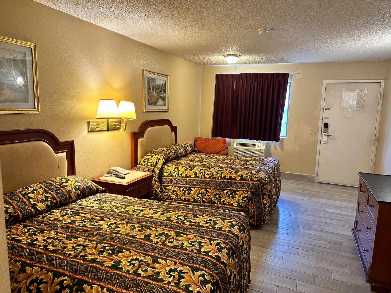 Highland Inn - San Bernardino view 4