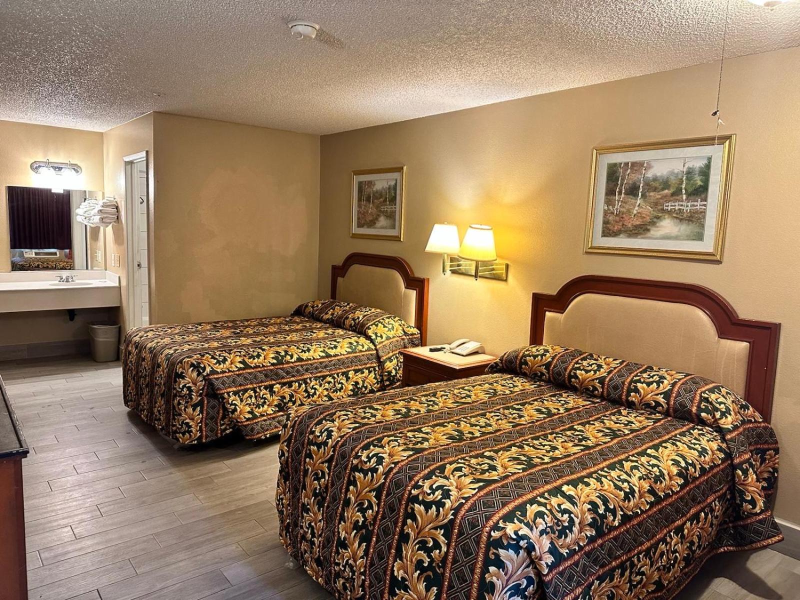 Highland Inn - San Bernardino view 5
