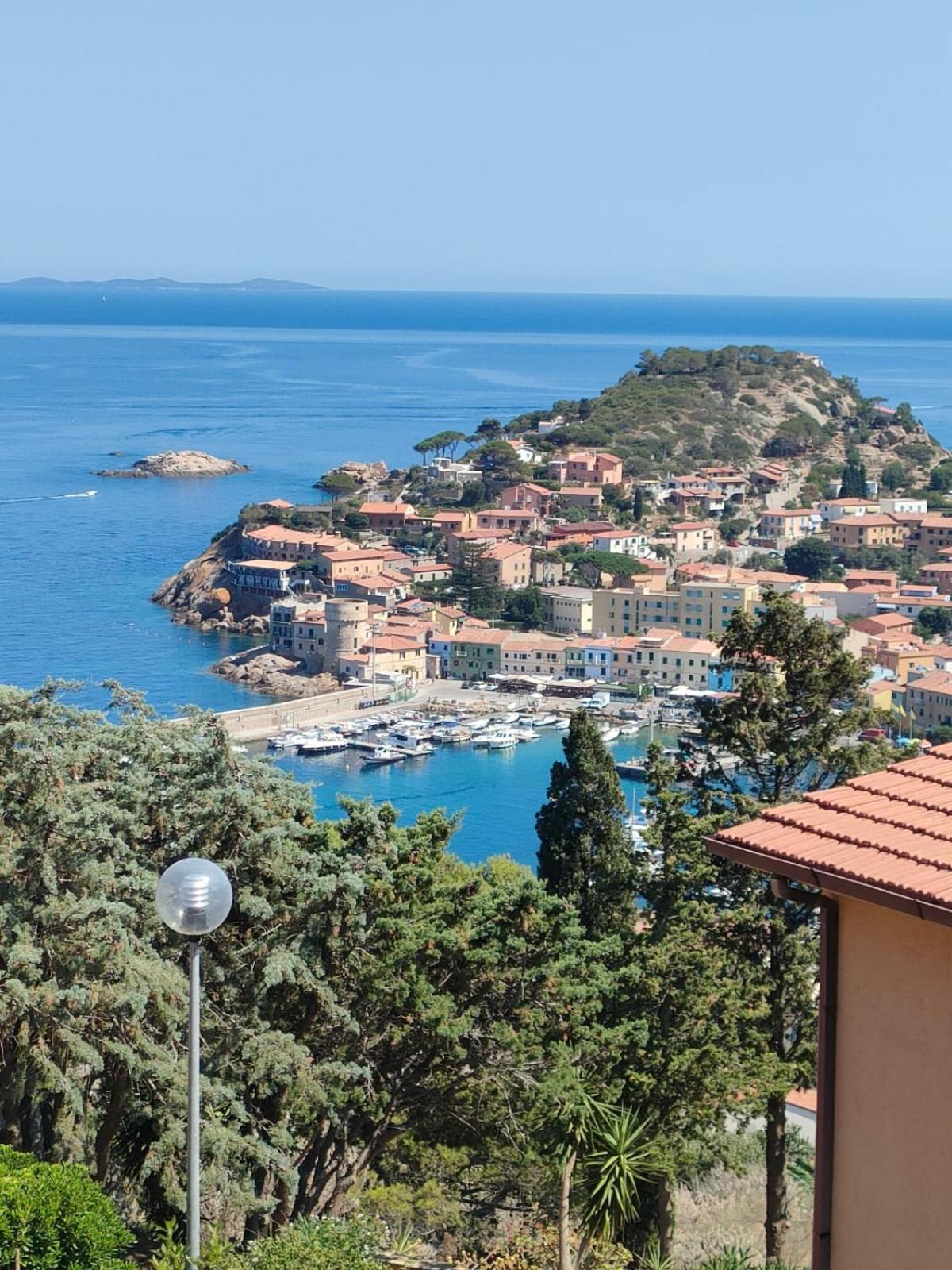 Isola del Giglio casa Nico e casa Camilla Monticello Giglio Porto