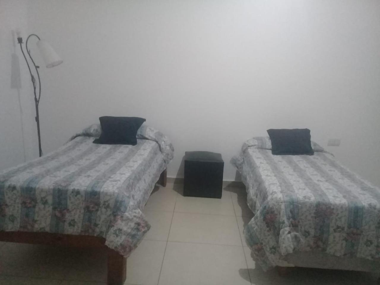Departamento centrico monoambiente 1er piso nuevo sencillo Av Belgrano D5