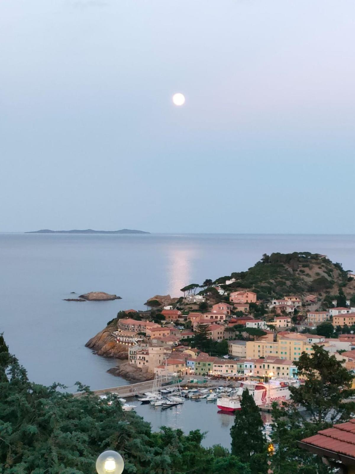 Isola del Giglio casa Nico e casa Camilla Monticello Giglio Porto