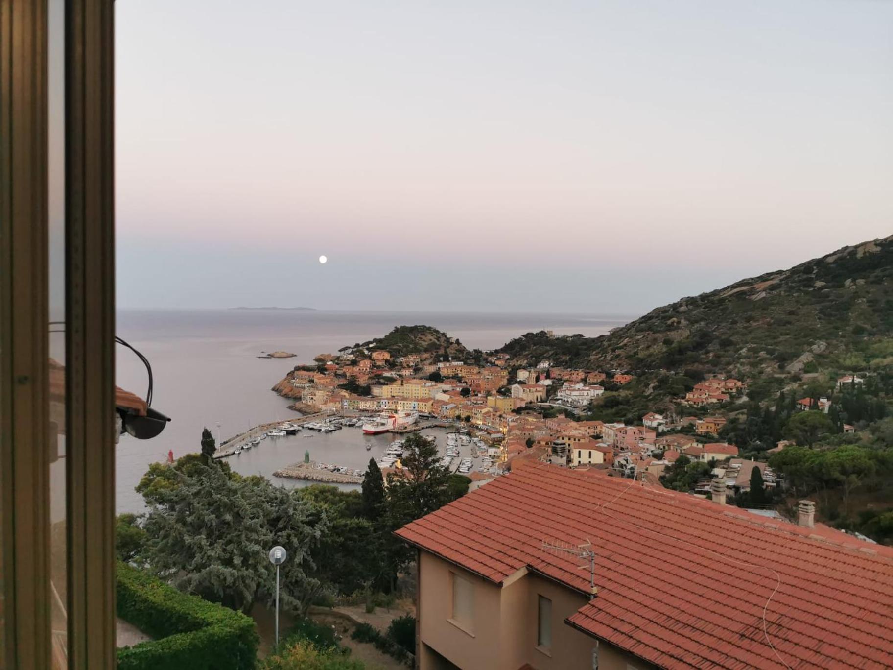 Isola del Giglio casa Nico e casa Camilla Monticello Giglio Porto