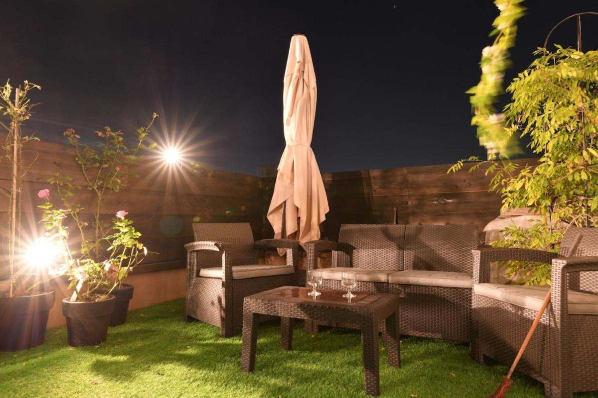 outdoor BBQ area